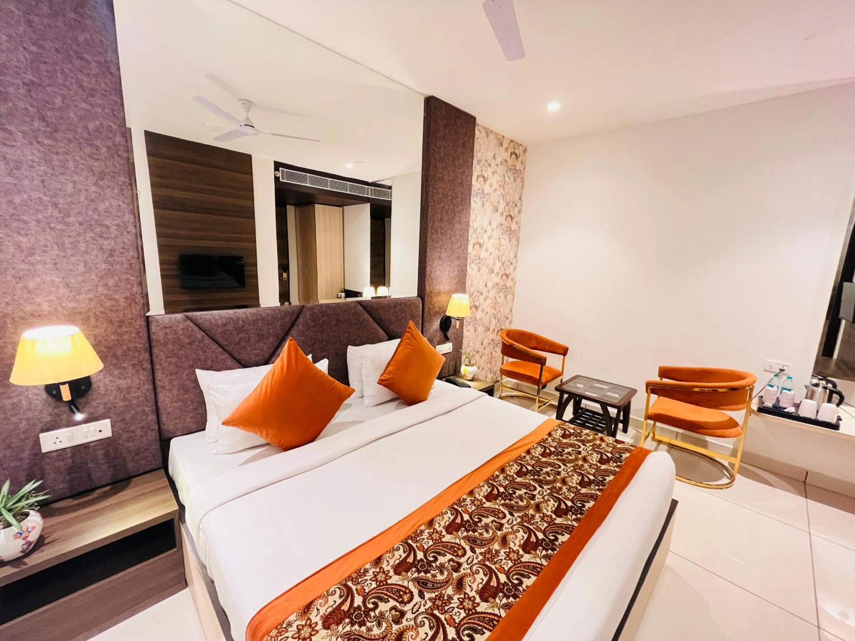 Bed in Hotel The Savode - Just 2 Mins From Golden Temple Amritsar