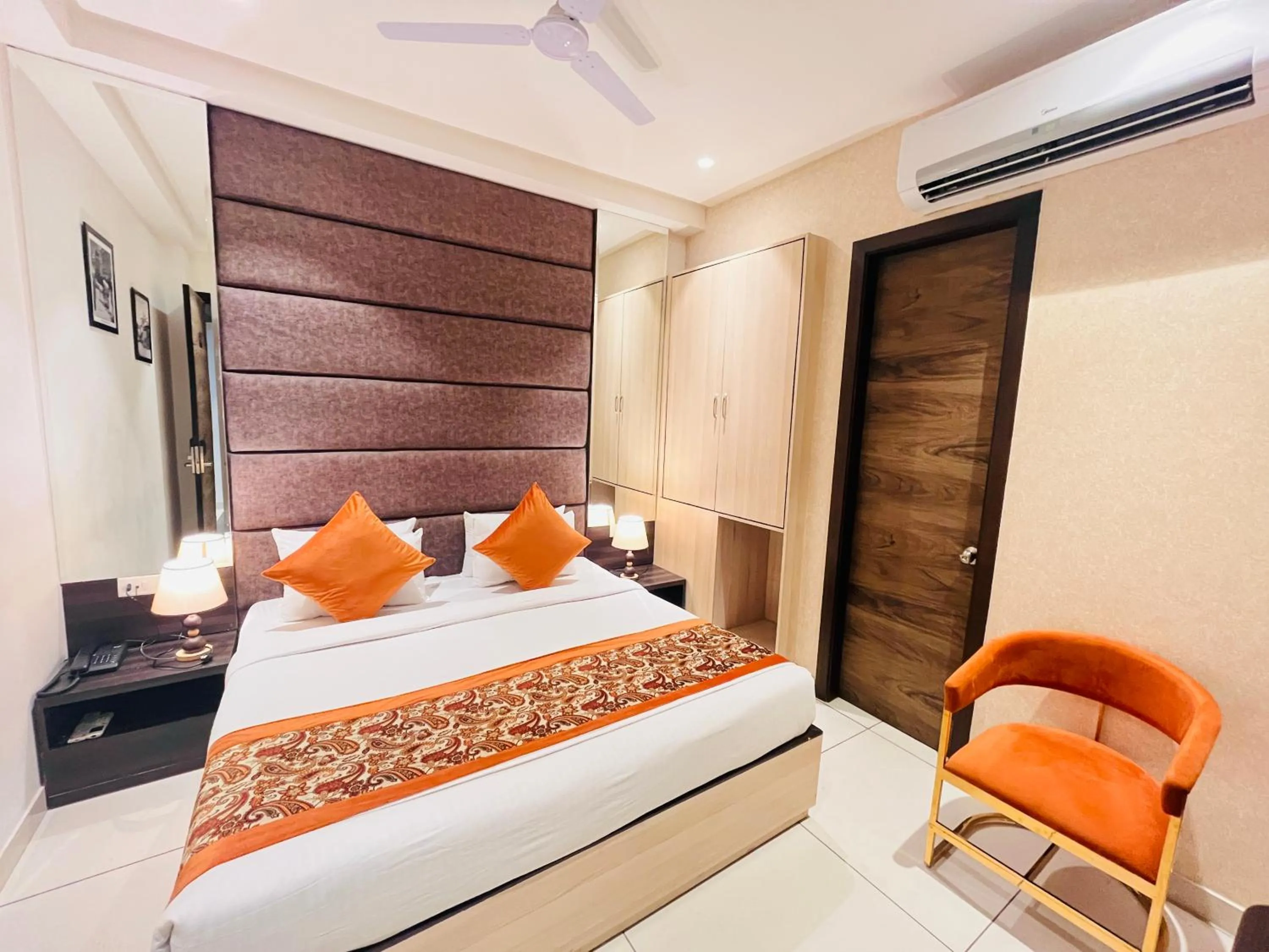 Bed in Hotel The Savode - Just 2 Mins From Golden Temple Amritsar