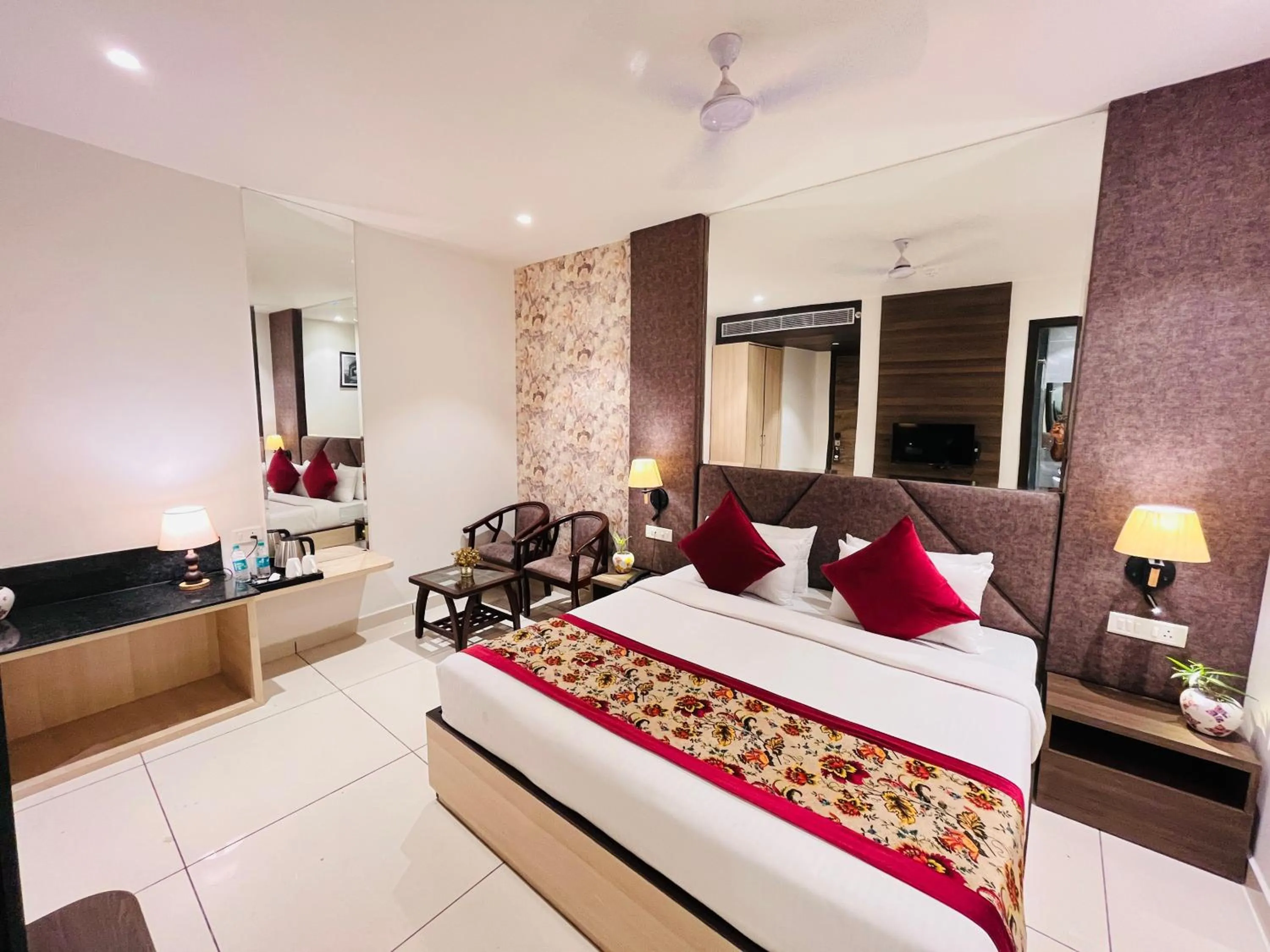 Bed in Hotel The Savode - Just 2 Mins From Golden Temple Amritsar