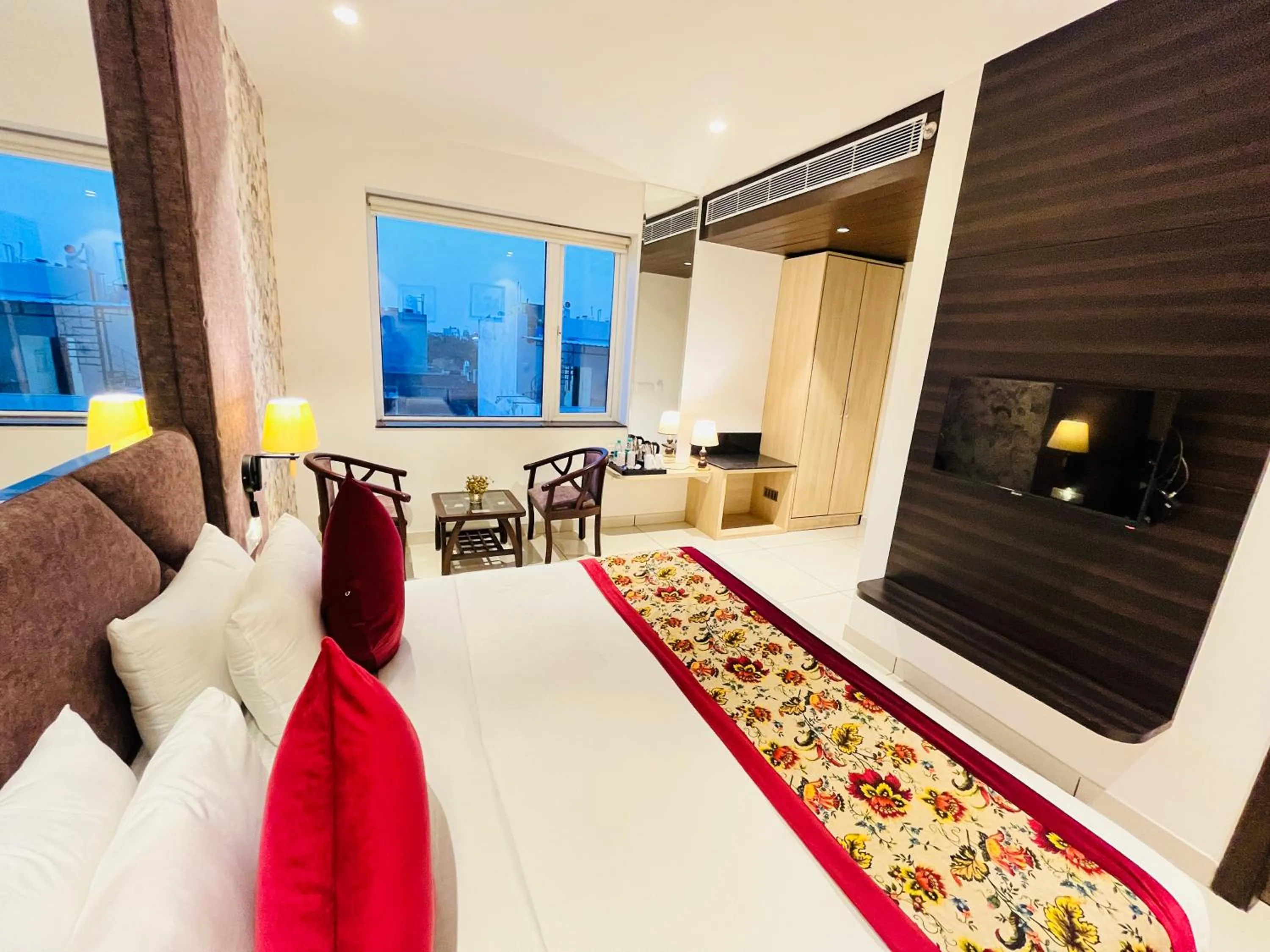 Bed in Hotel The Savode - Just 2 Mins From Golden Temple Amritsar