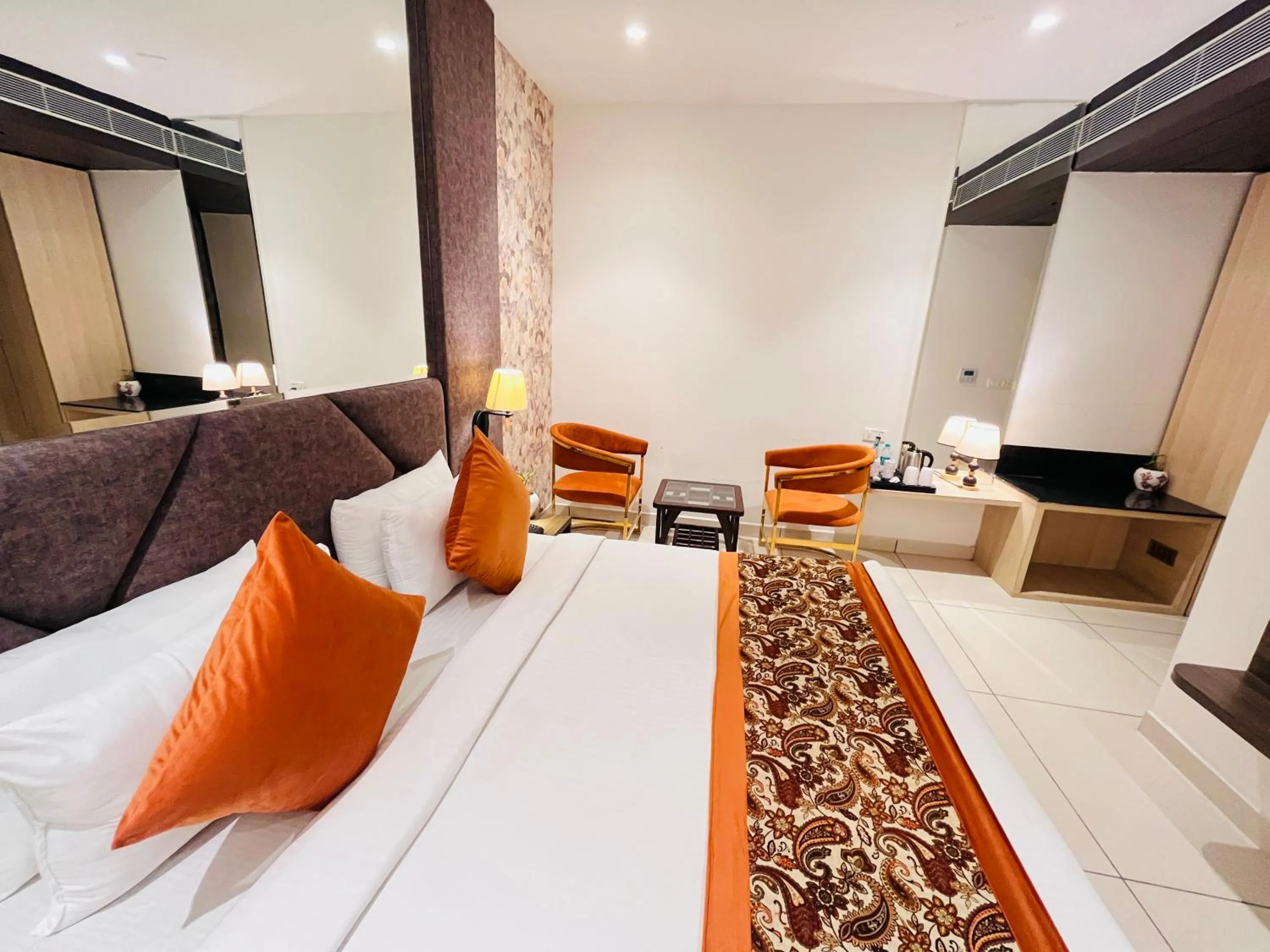 Bed in Hotel The Savode - Just 2 Mins From Golden Temple Amritsar