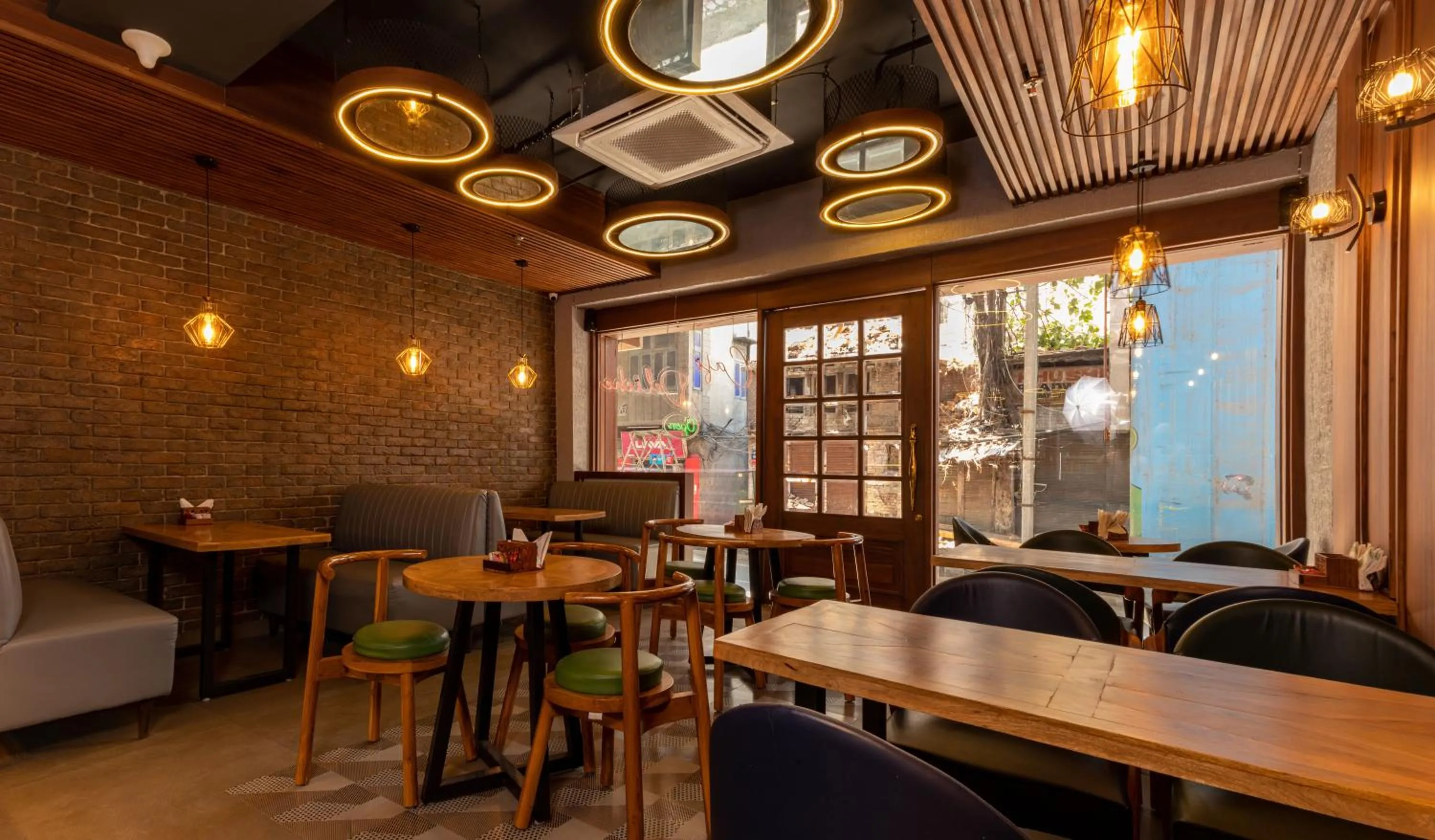 Restaurant/places to eat in Hotel The Savode - Just 2 Mins From Golden Temple Amritsar