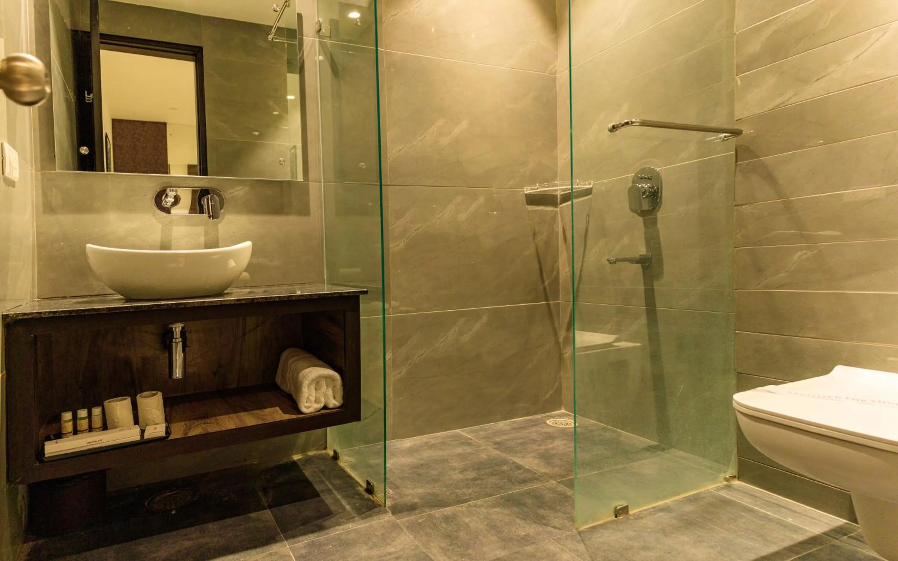 Shower in Hotel The Savode - Just 2 Mins From Golden Temple Amritsar
