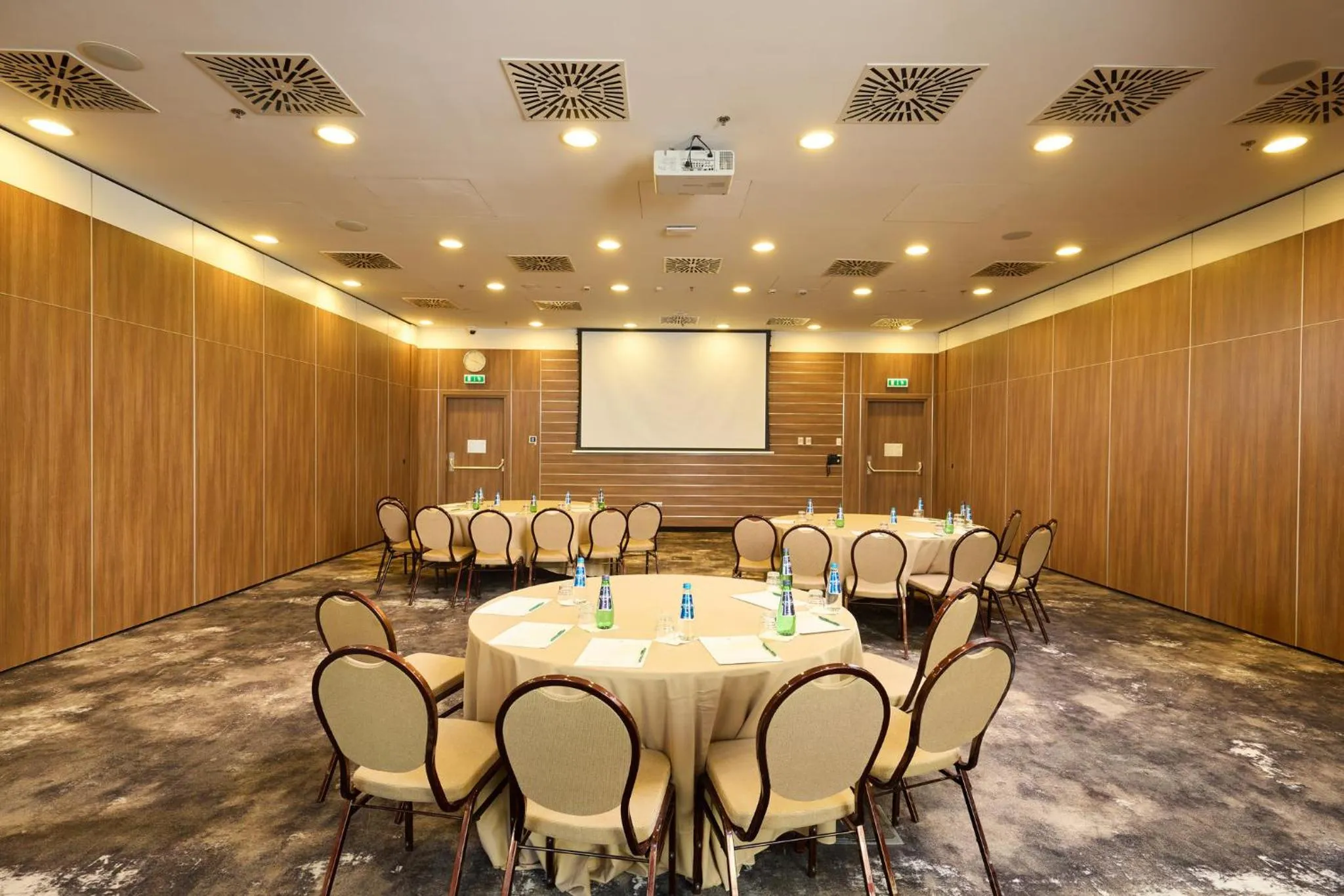 Meeting/conference room in Holiday Inn Krakow City Centre by IHG