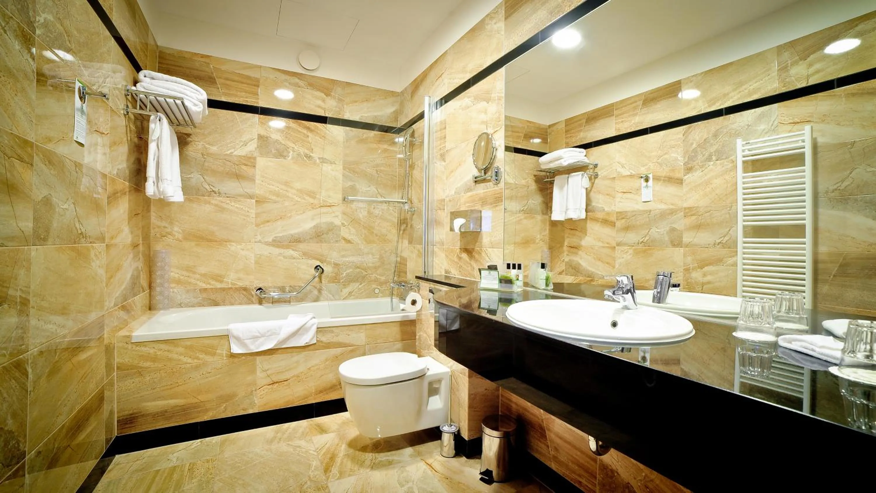 Shower in Holiday Inn Krakow City Centre by IHG