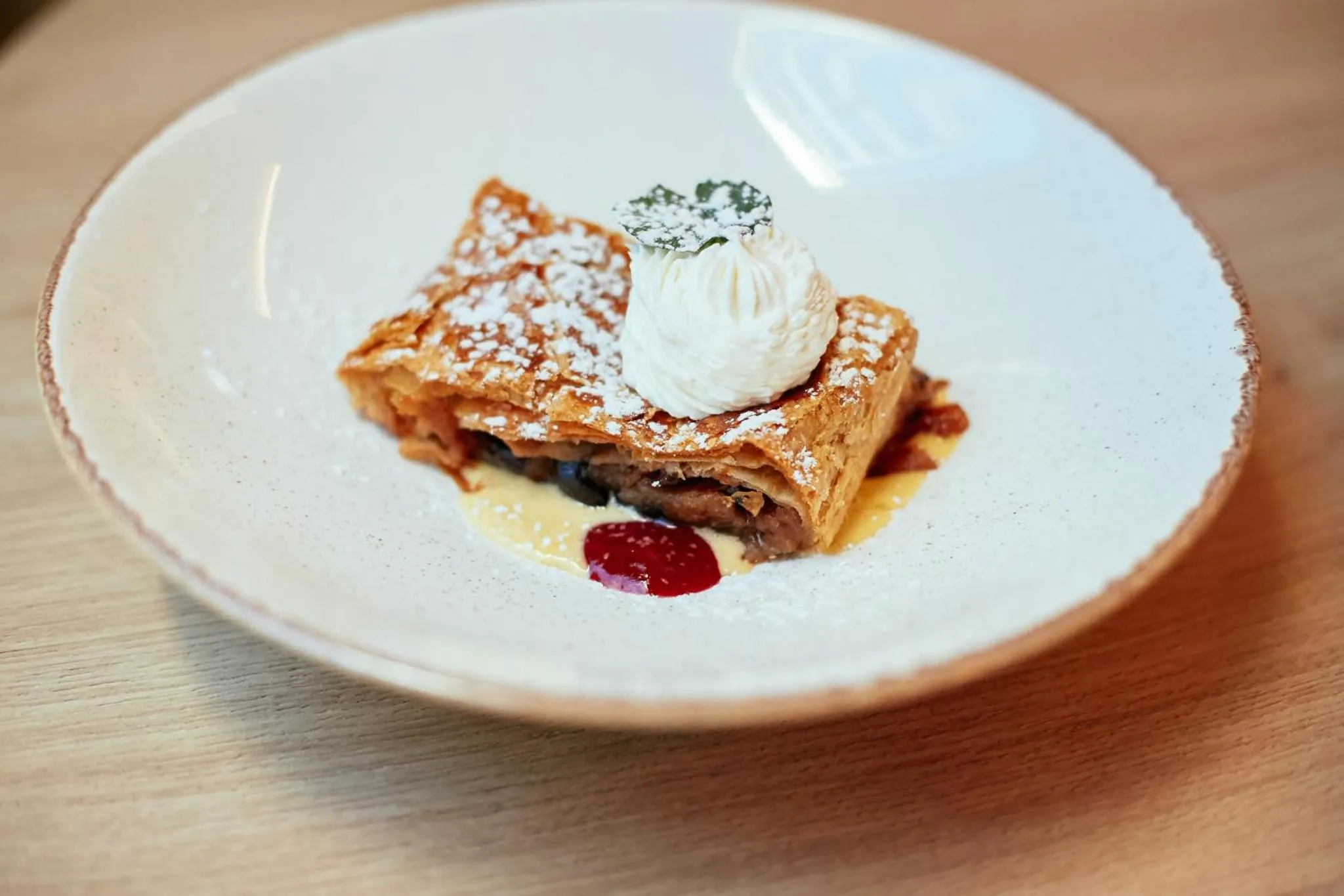 Restaurant/places to eat in Holiday Inn Krakow City Centre by IHG