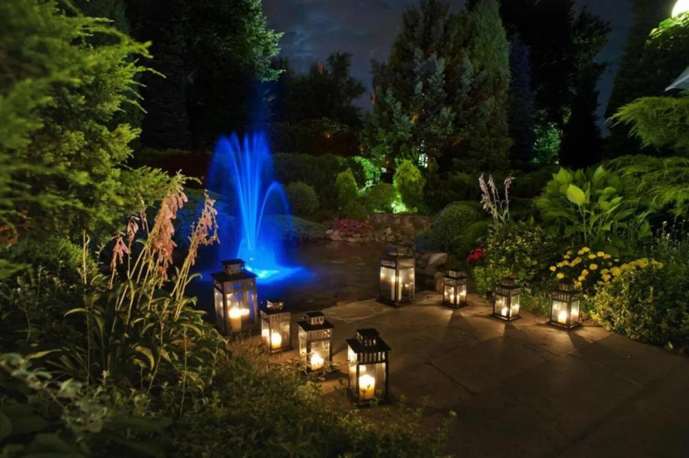 Garden in Booking Hotel & Spa