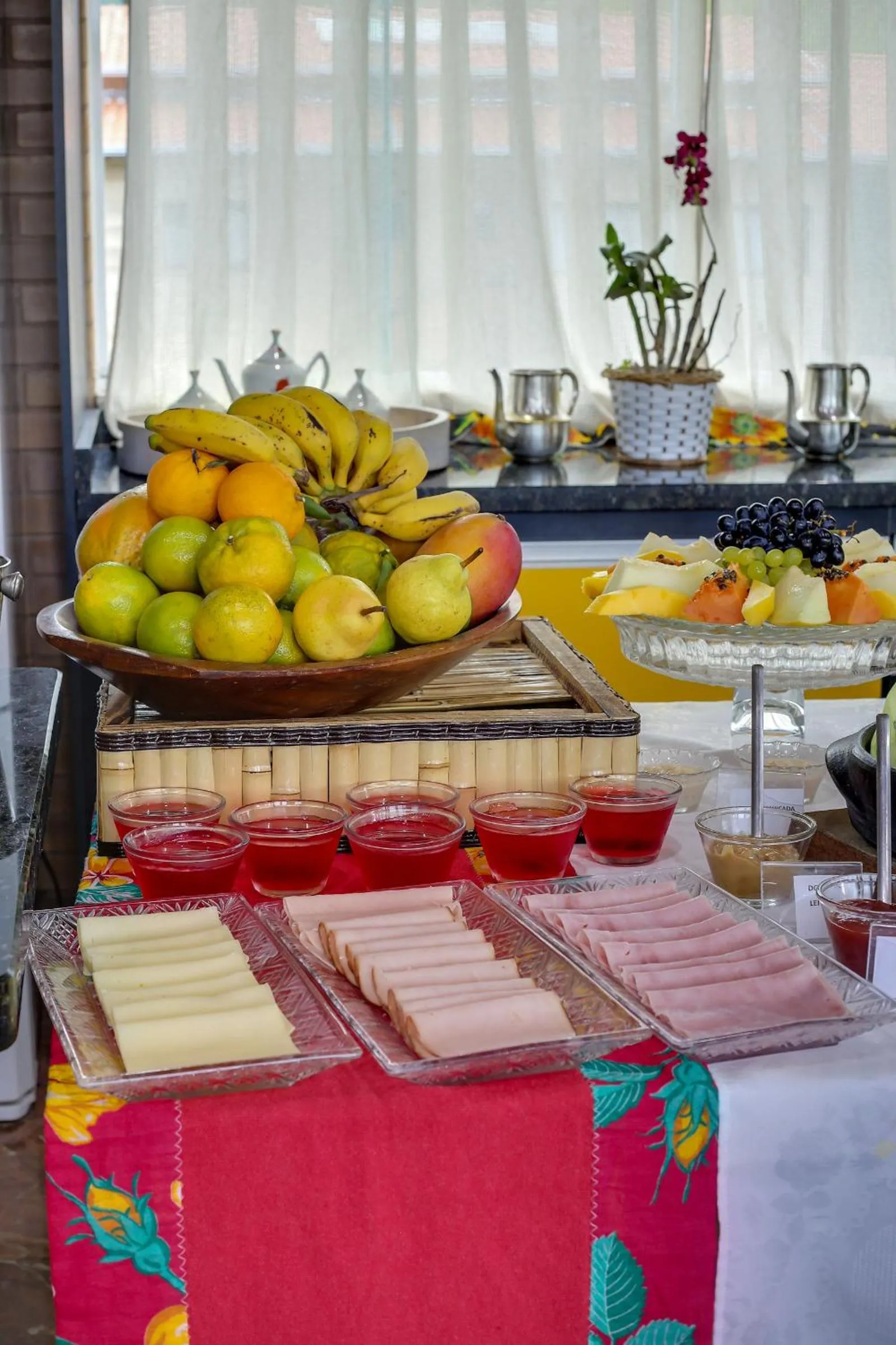 Restaurant/places to eat in Pousada Trem Chic