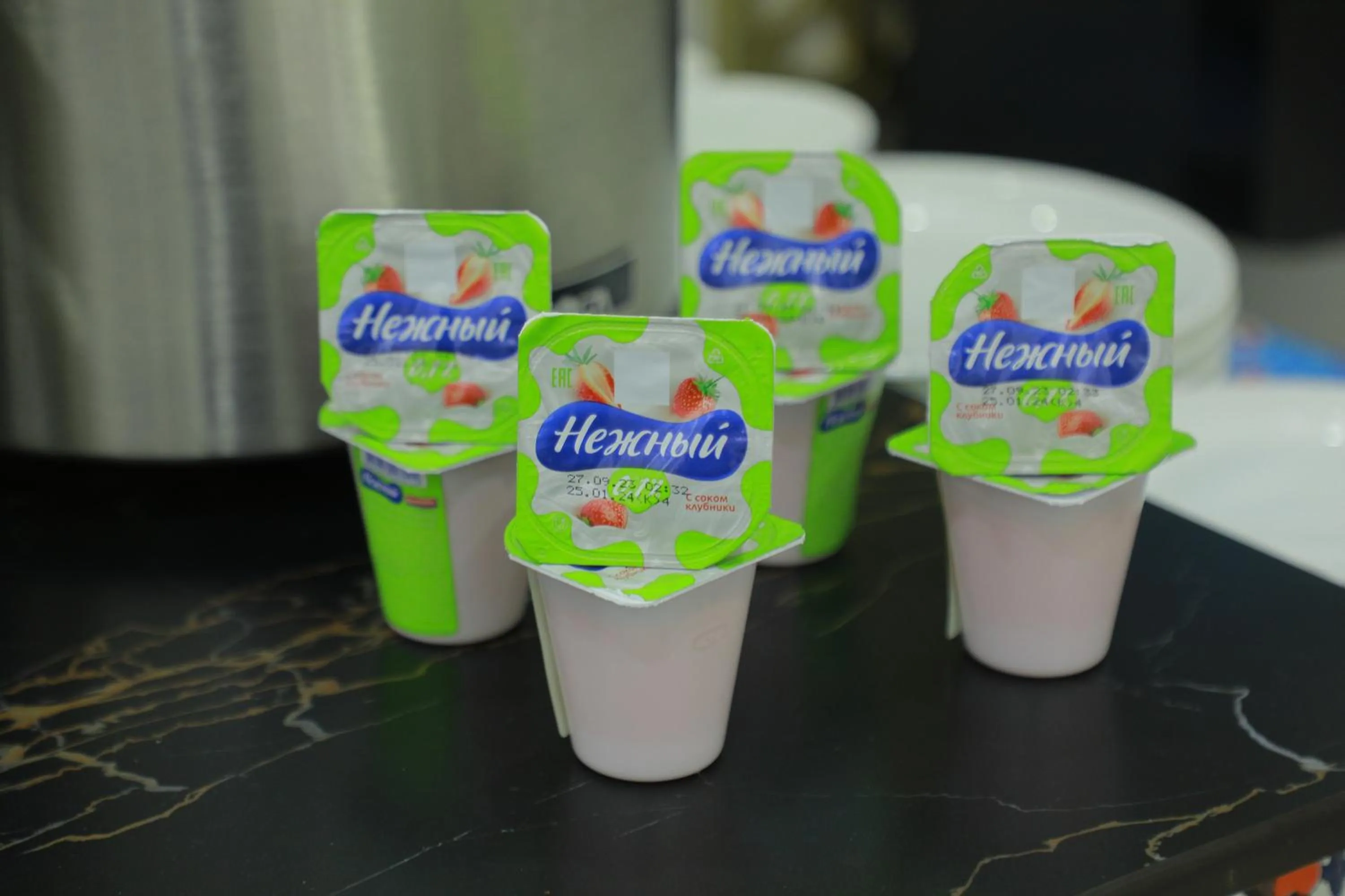 Restaurant/places to eat in Human Hotel