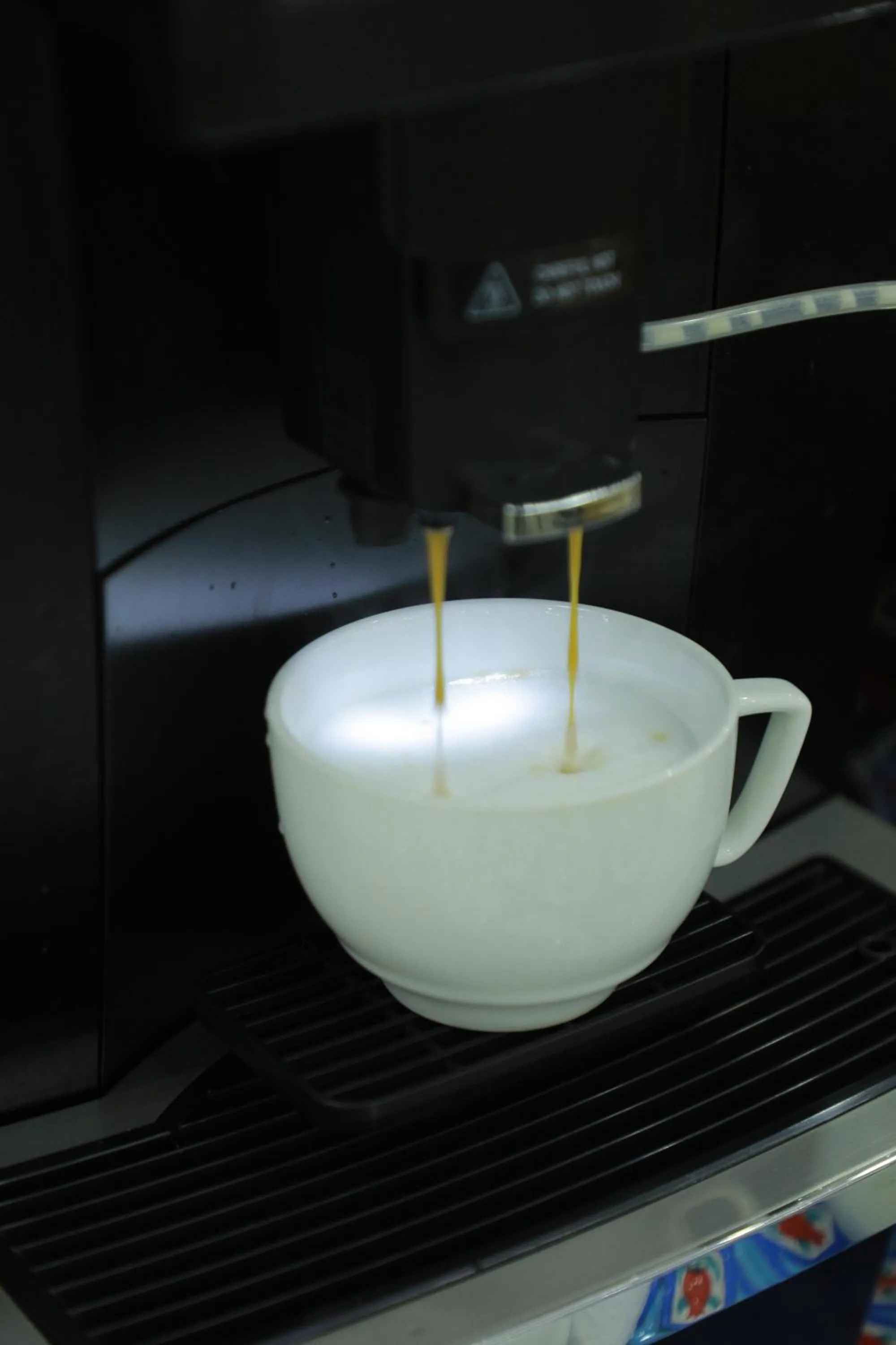 Coffee/tea facilities in Human Hotel