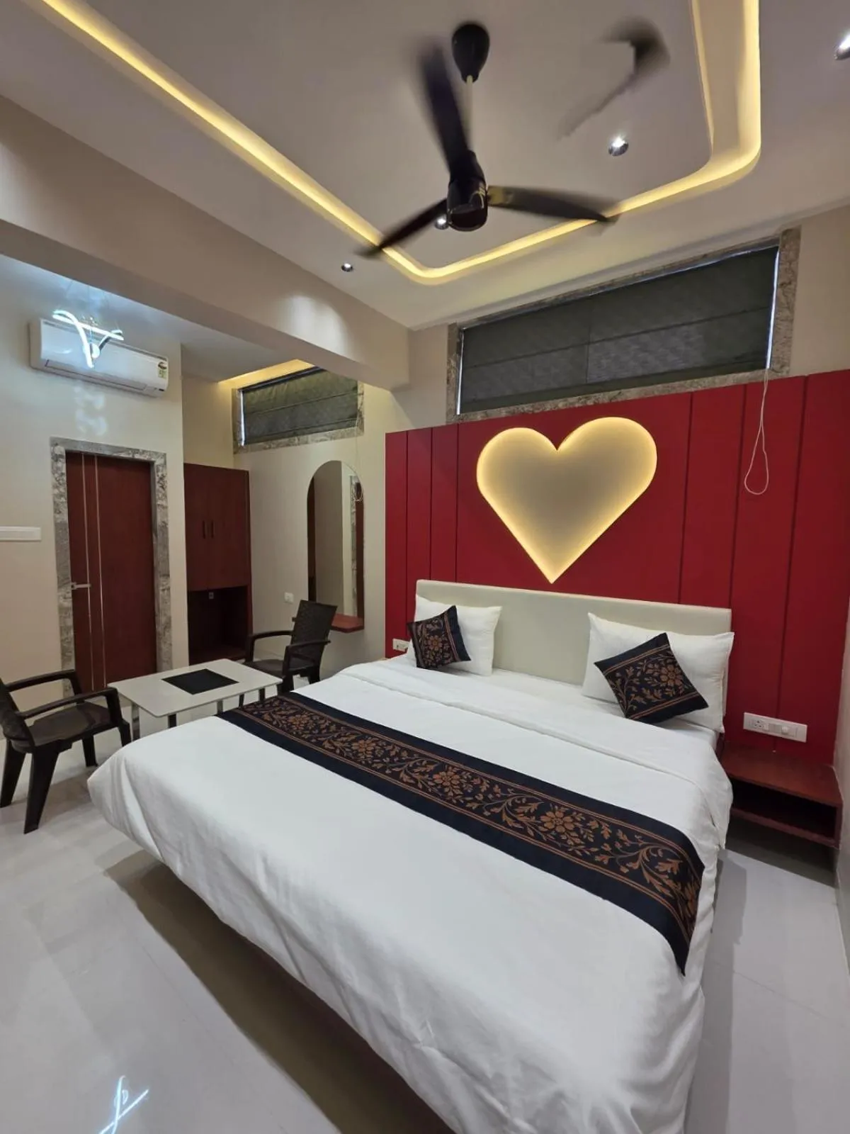 Bed in Hotel Modi Samrat