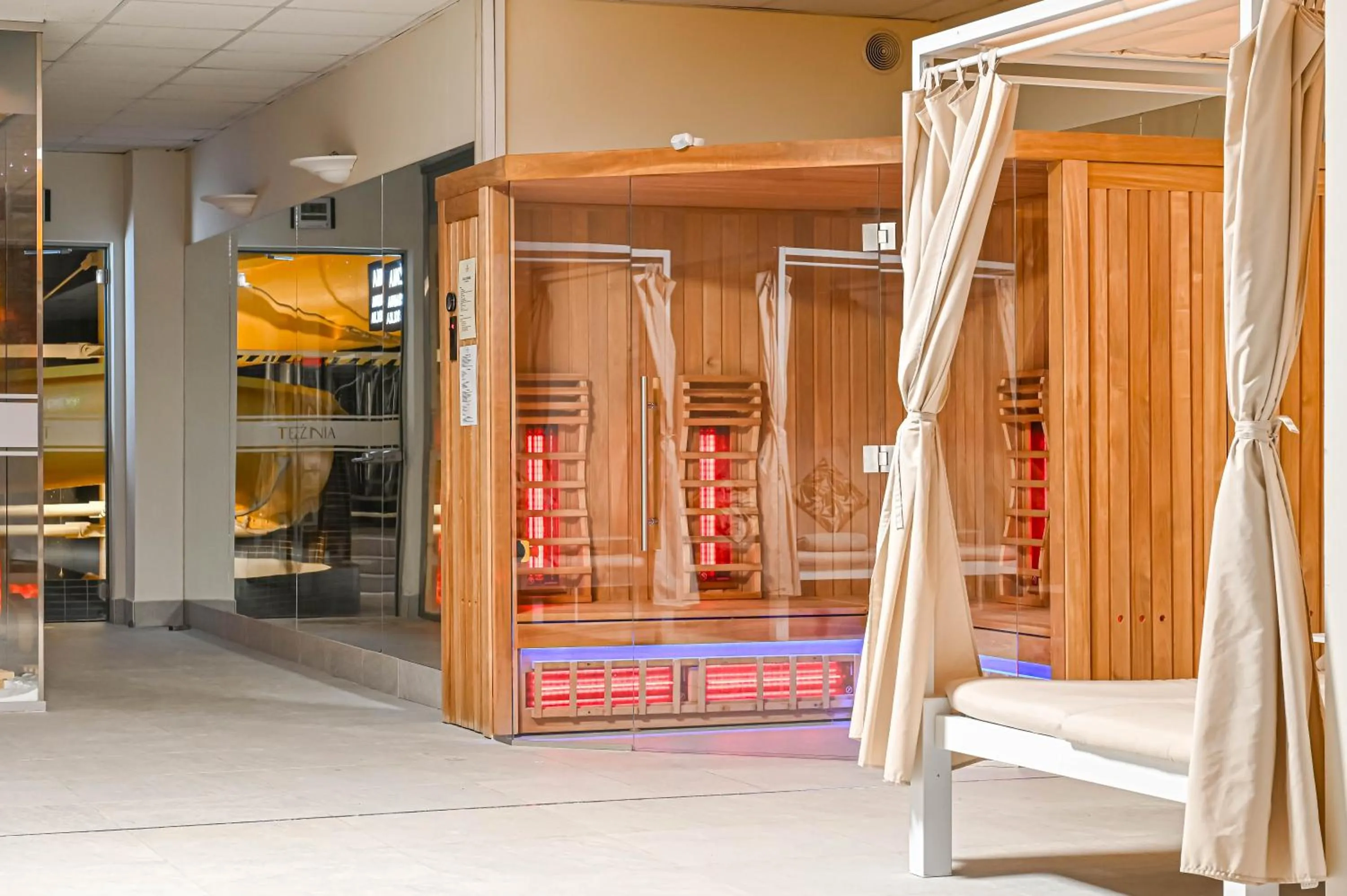 Sauna, Bed in Hotel SPA Faltom Gdynia Rumia