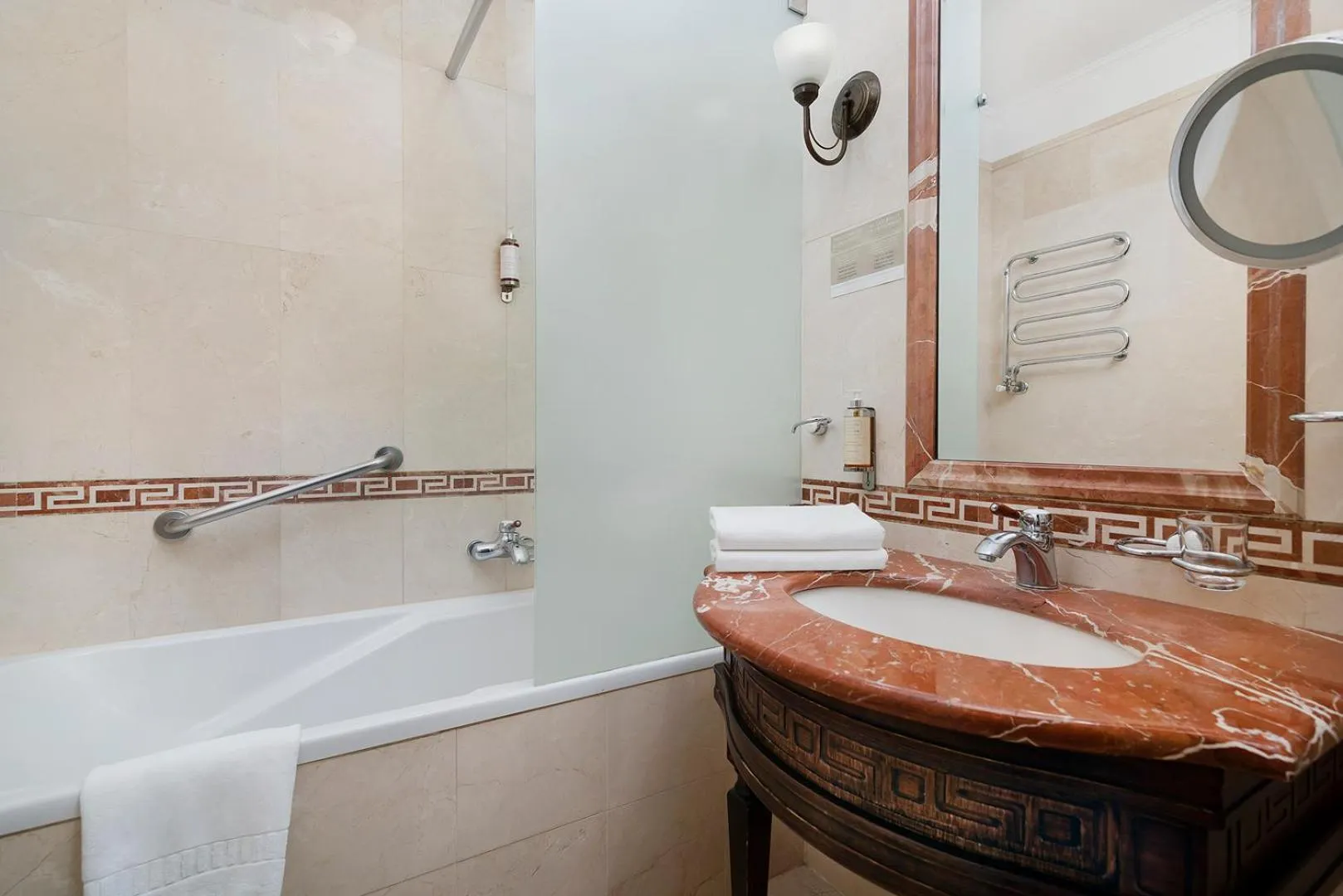 Bathroom in IBB Hotel Grand Hotel Lublin