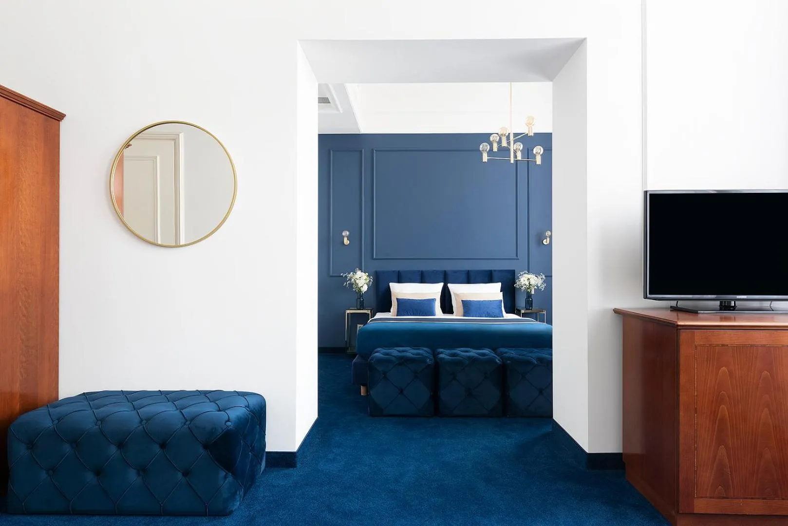 Communal lounge/ TV room in IBB Hotel Grand Hotel Lublin