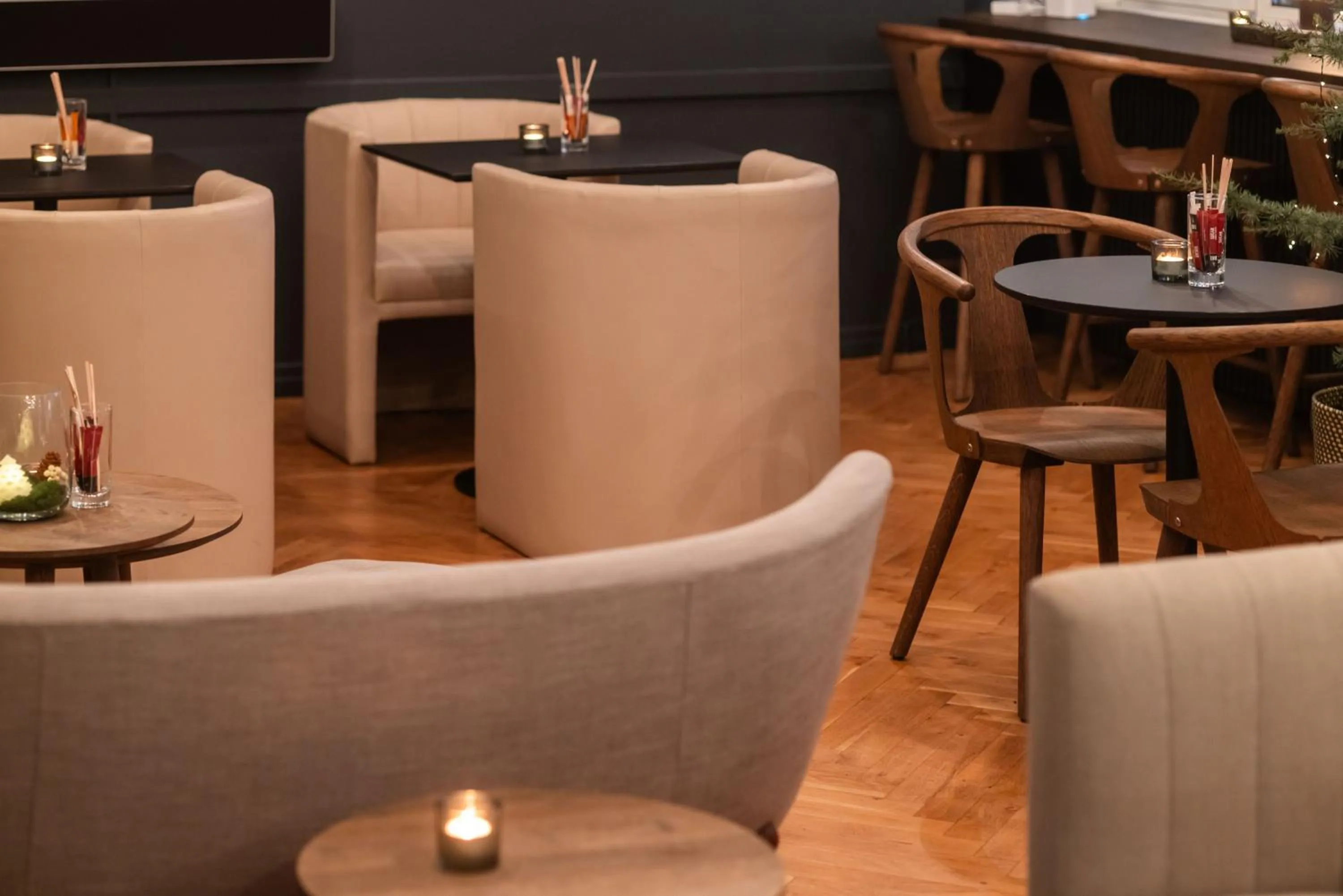 Restaurant/places to eat in Hotel Maritime