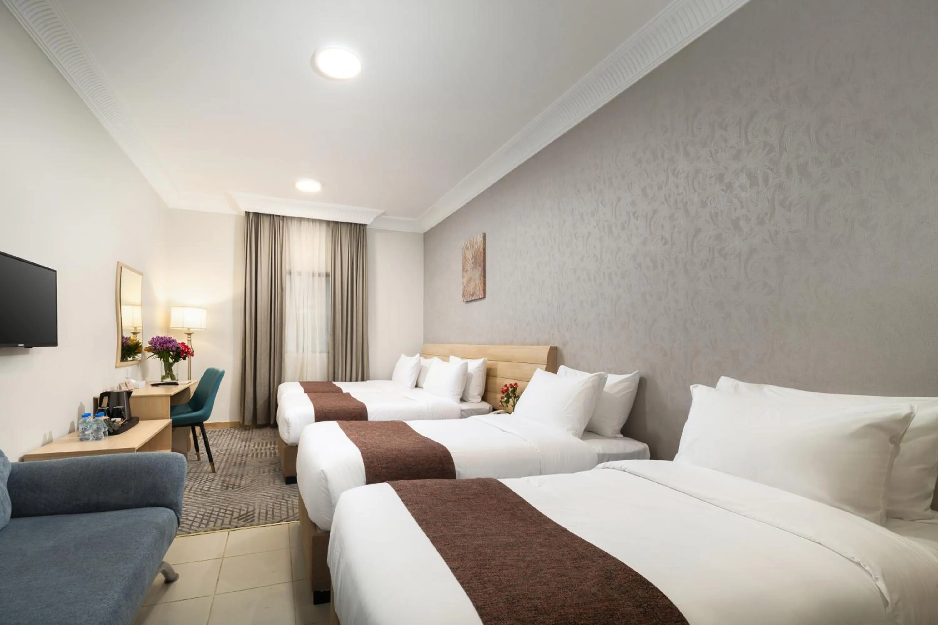 Bedroom, Bed in Emaar Al Noor