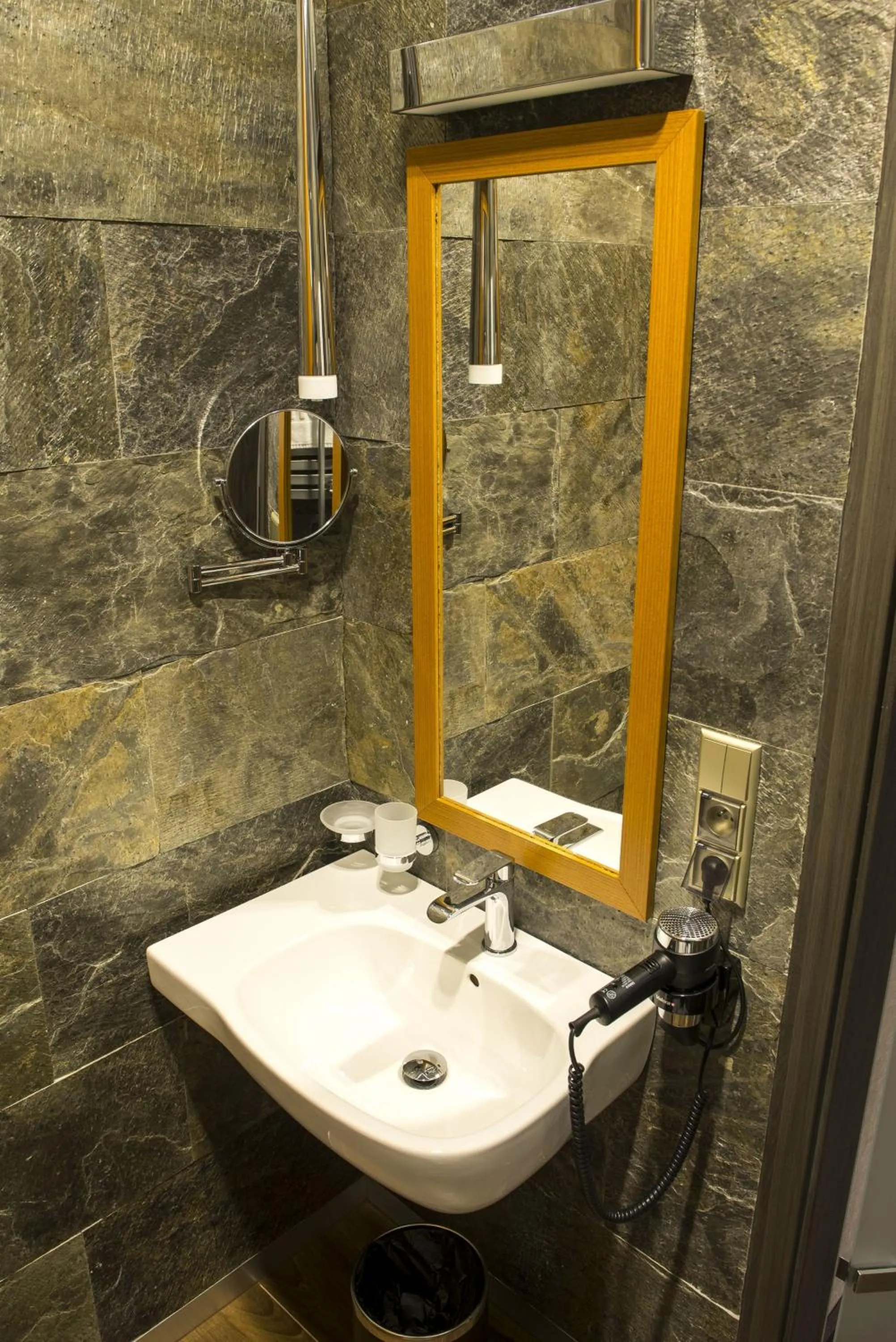 Photo of the whole room in Hotel Europa