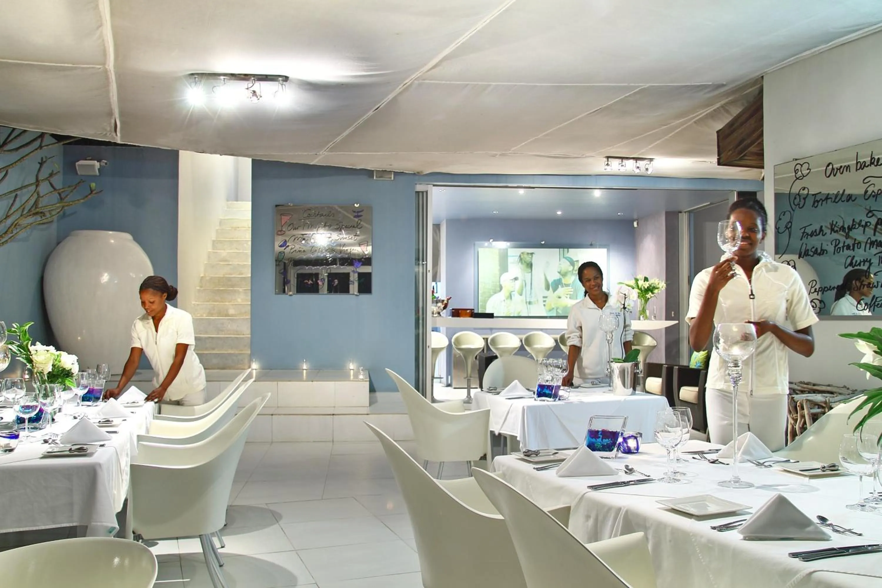 Restaurant/places to eat in Days At Sea Beach Lodge