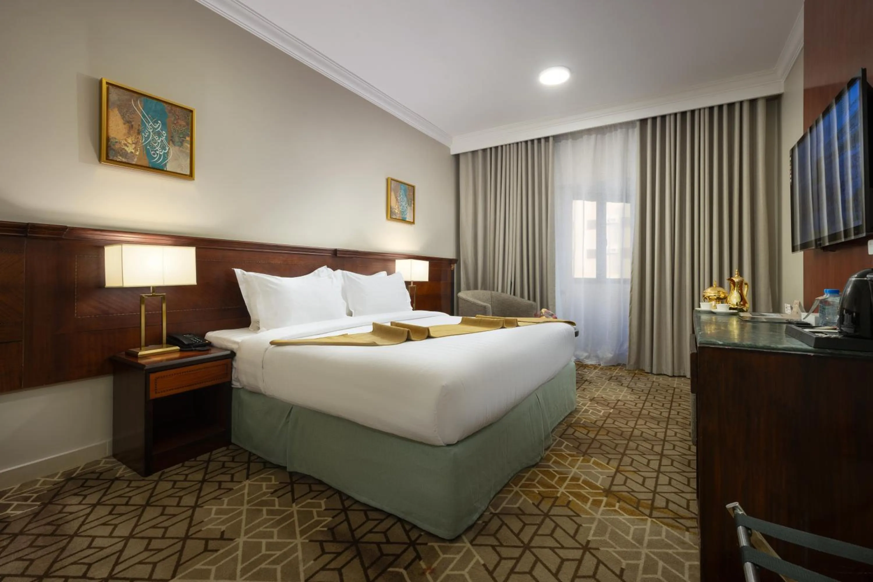 TV and multimedia, Bed in Emaar Al Manar