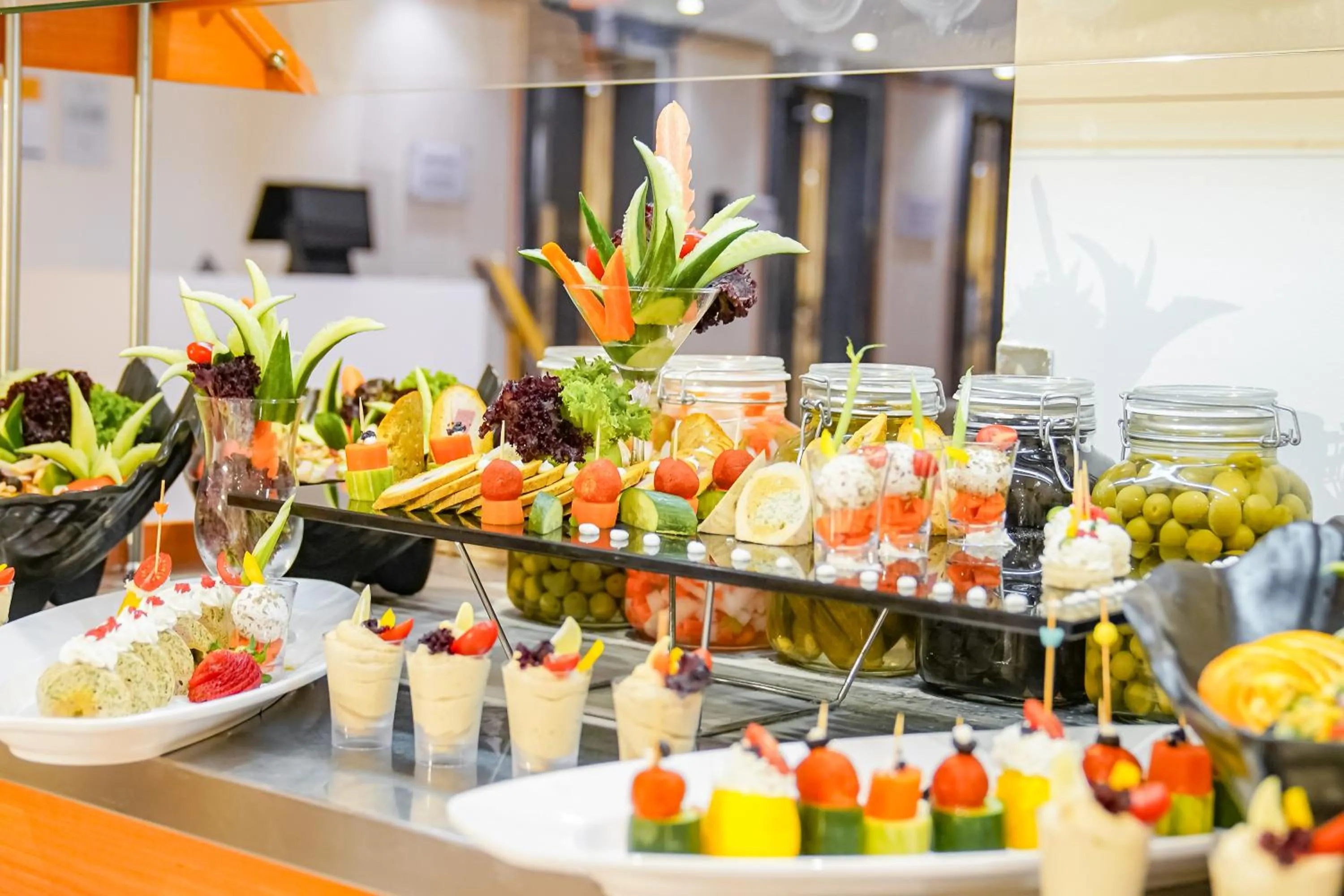 Food in Emaar Al Manar