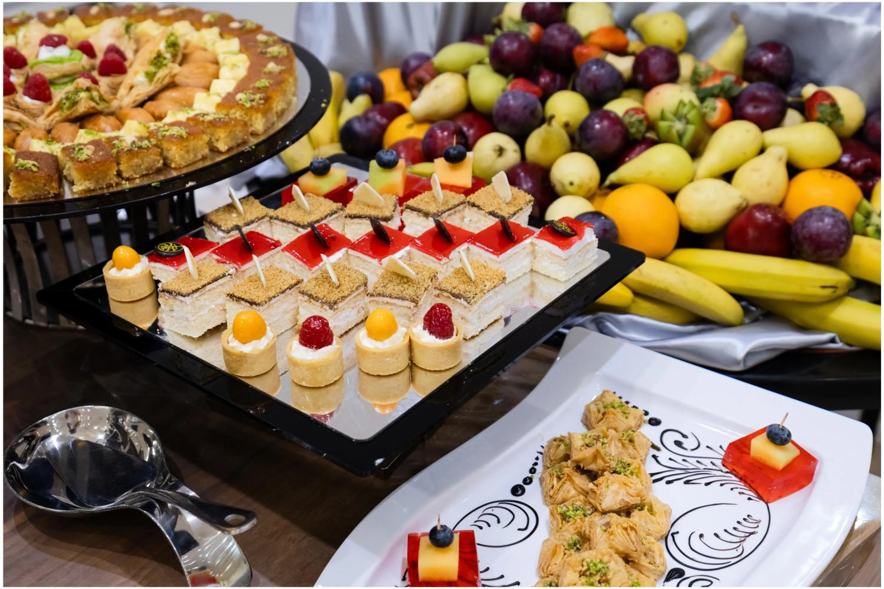 Food in Emaar Al Manar