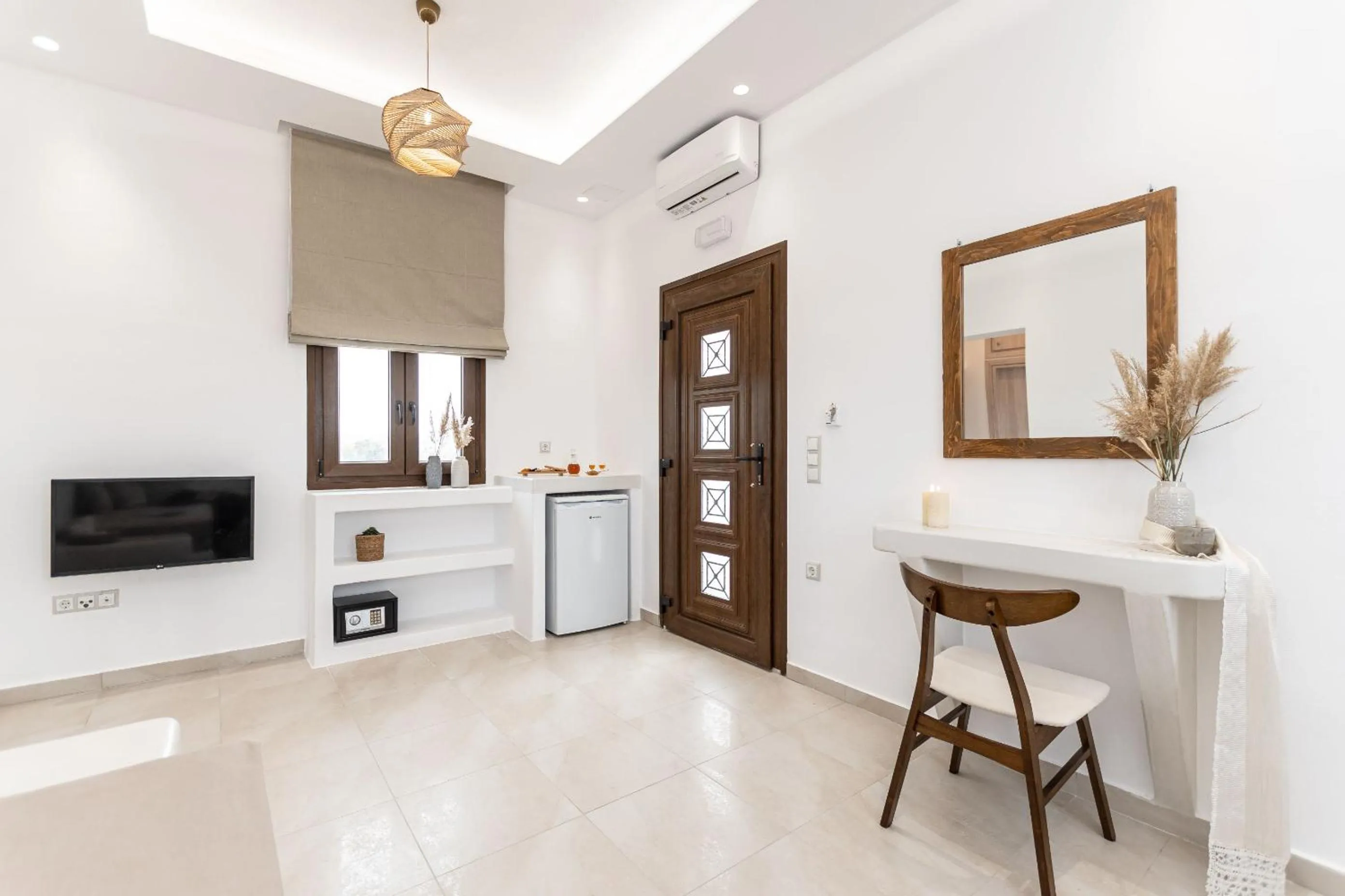 TV and multimedia in Naxian Air