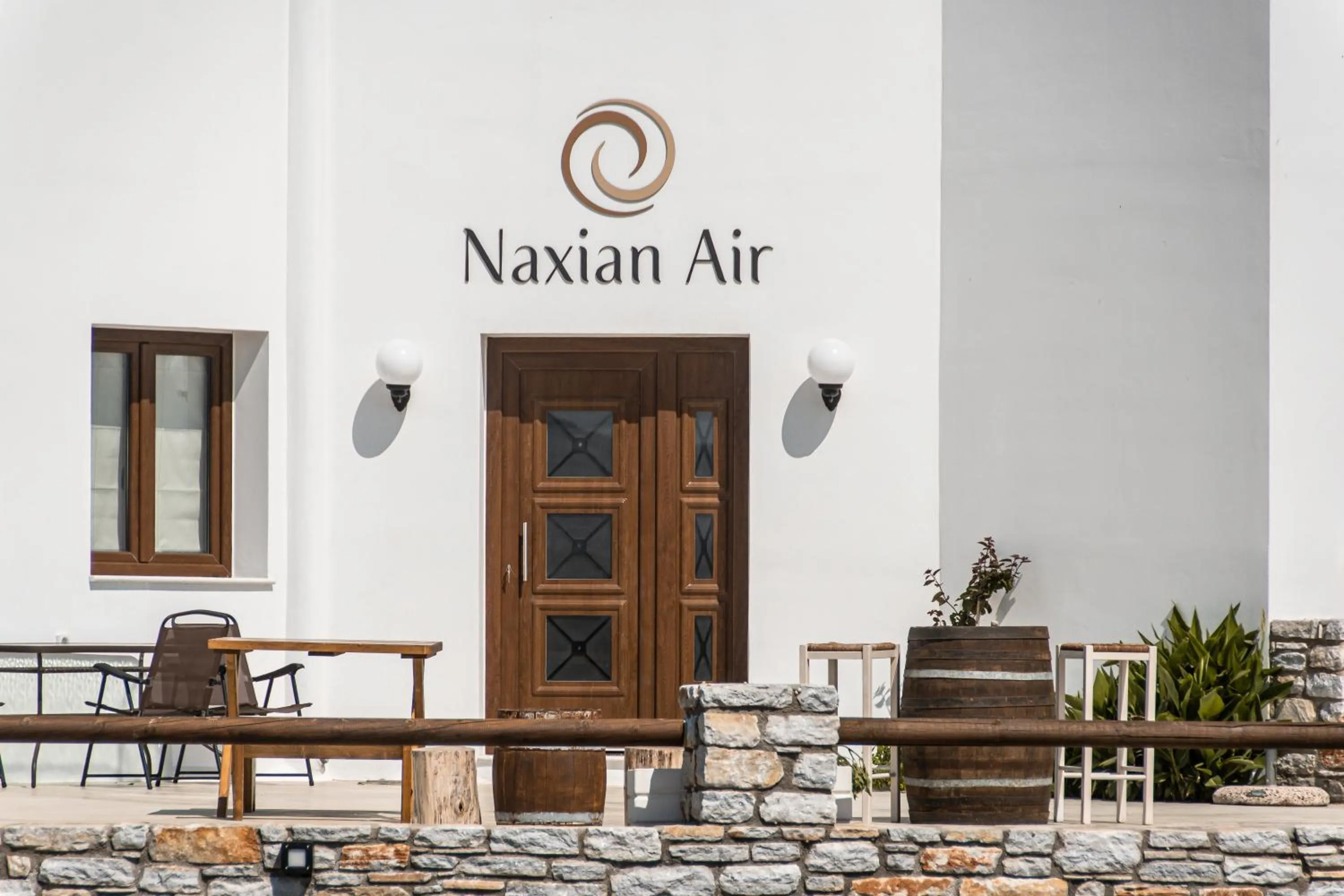 Facade/entrance in Naxian Air