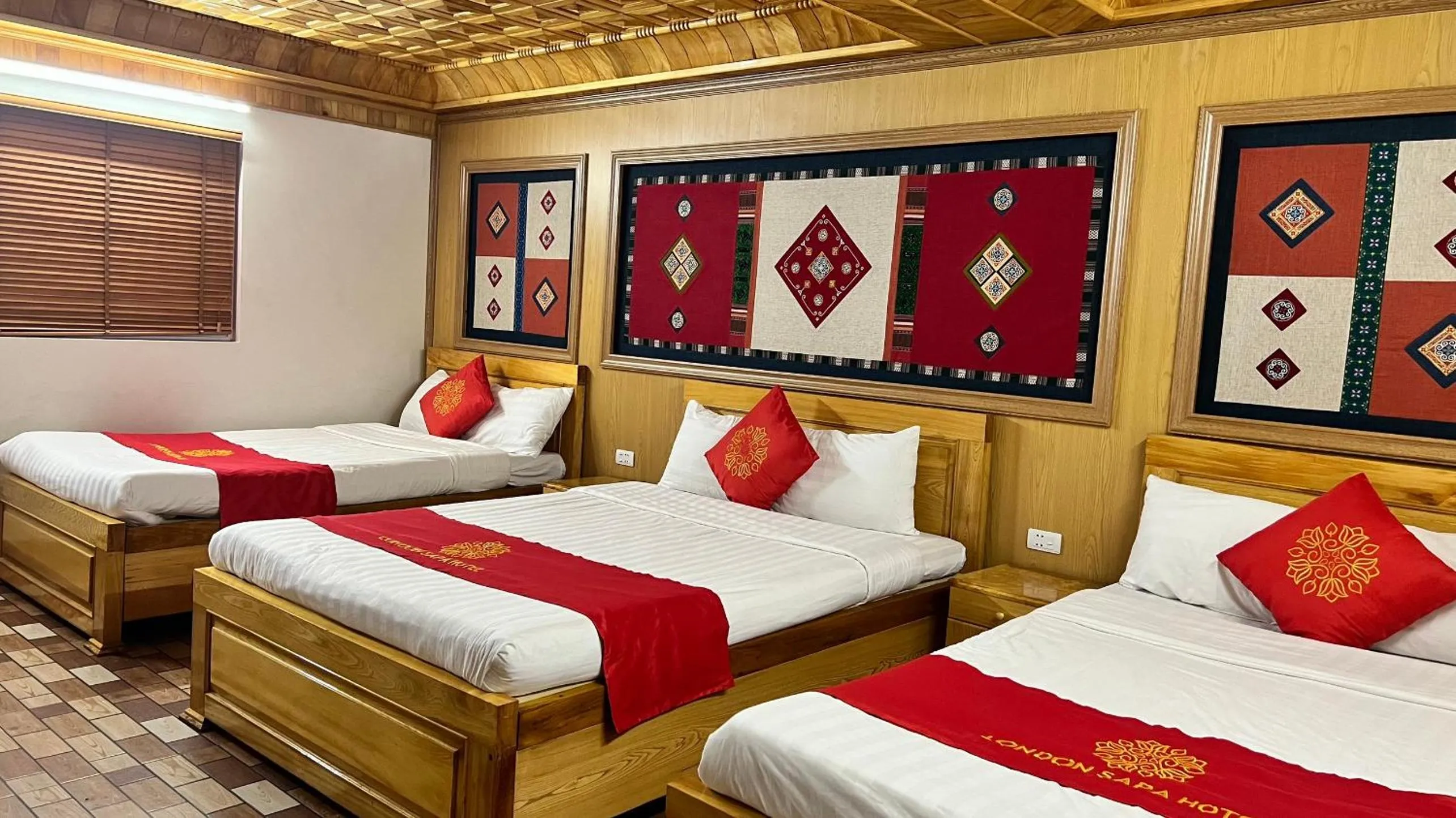 Bed in London Sa Pa Hotel