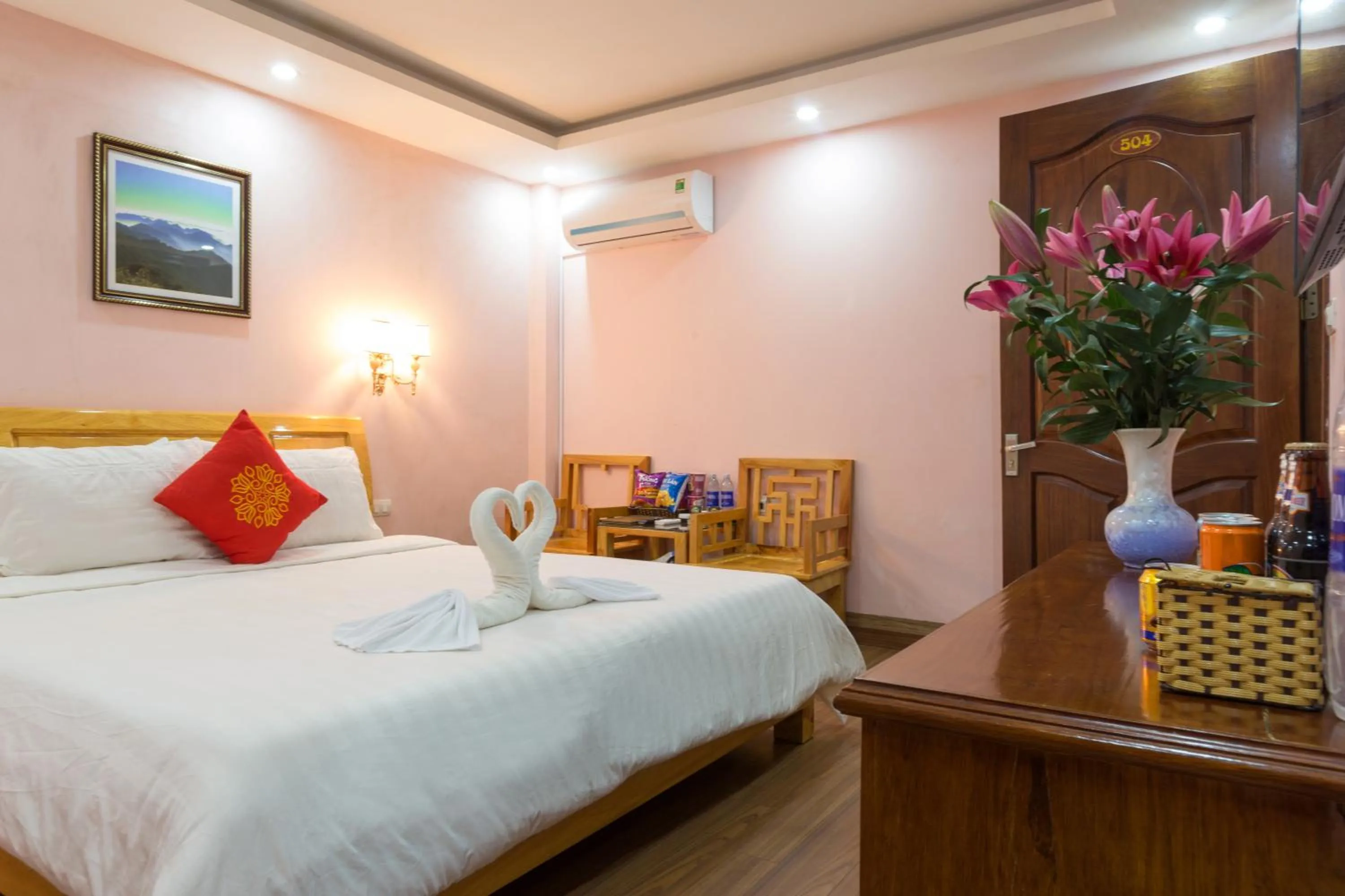 Bedroom, Bed in London Sa Pa Hotel