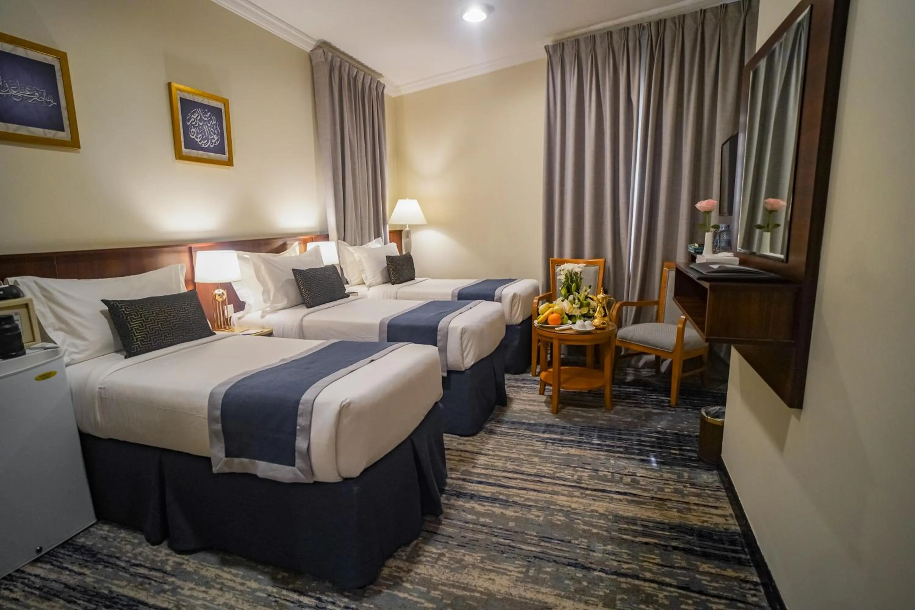 Bedroom, Bed in Emaar Al Khalil