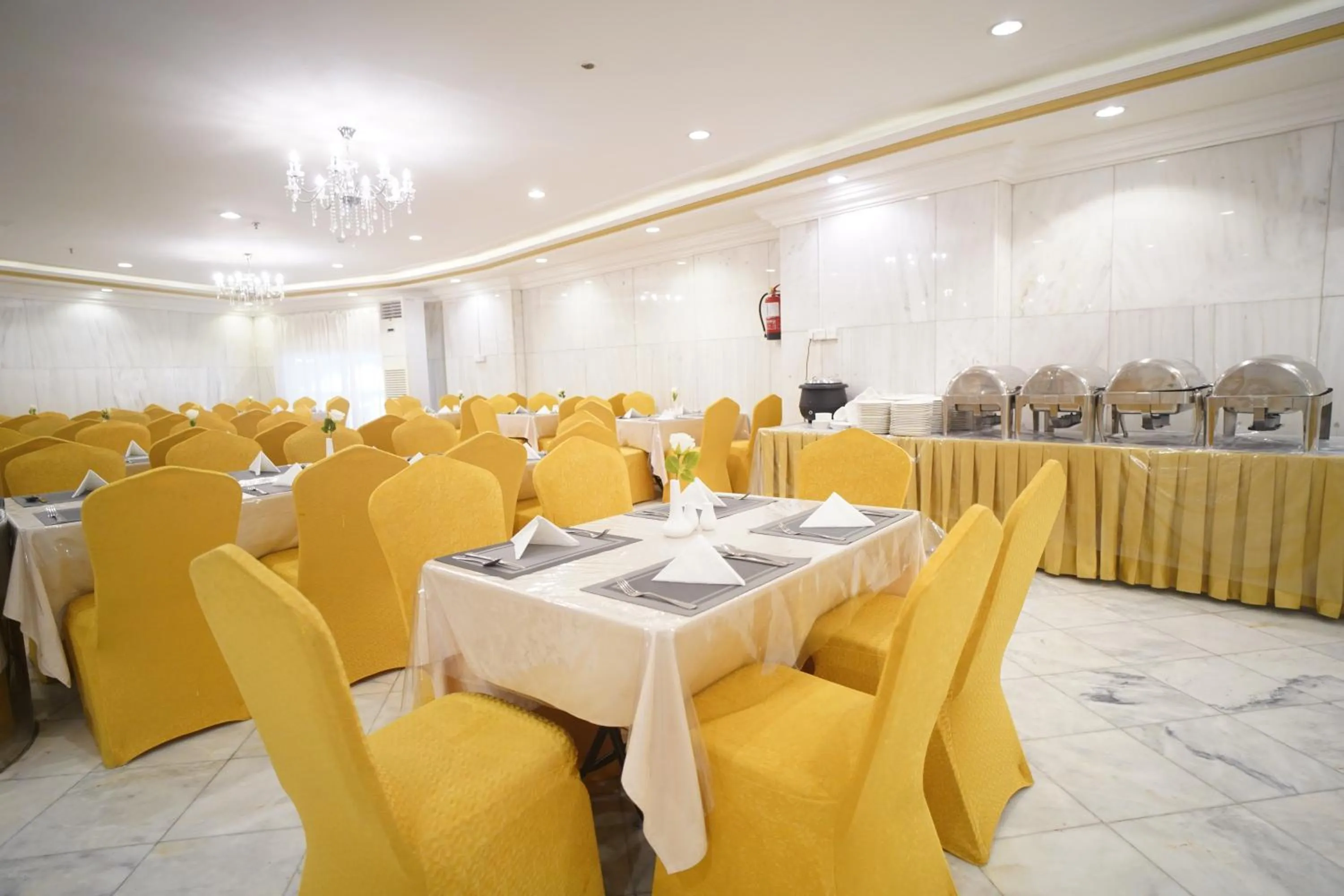 Restaurant/places to eat in Emaar Andalusia