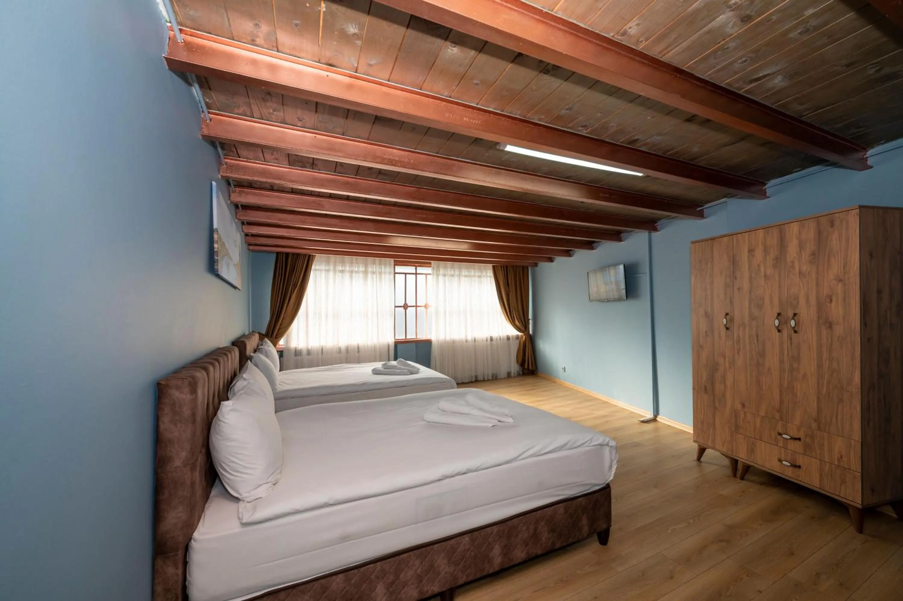 Bed in Taksim Antique Hotel