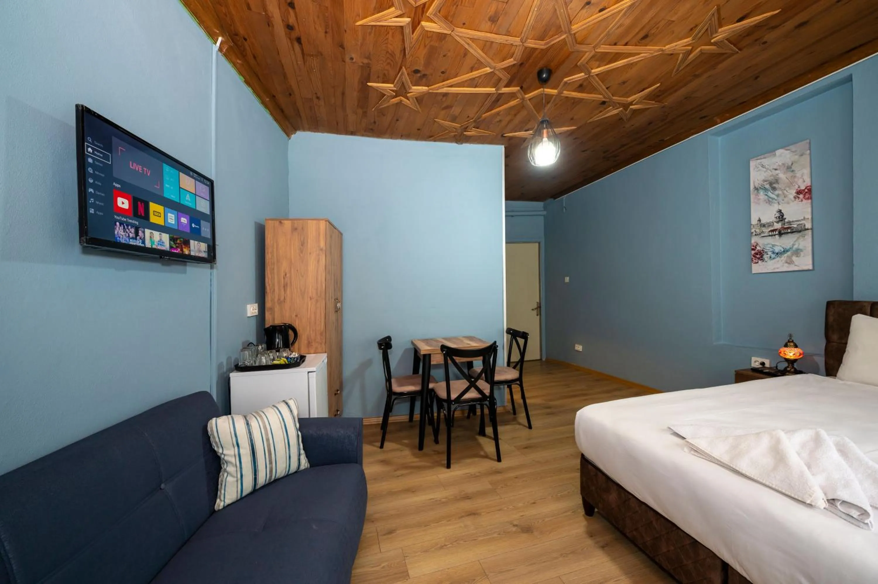 Bed in Taksim Antique Hotel