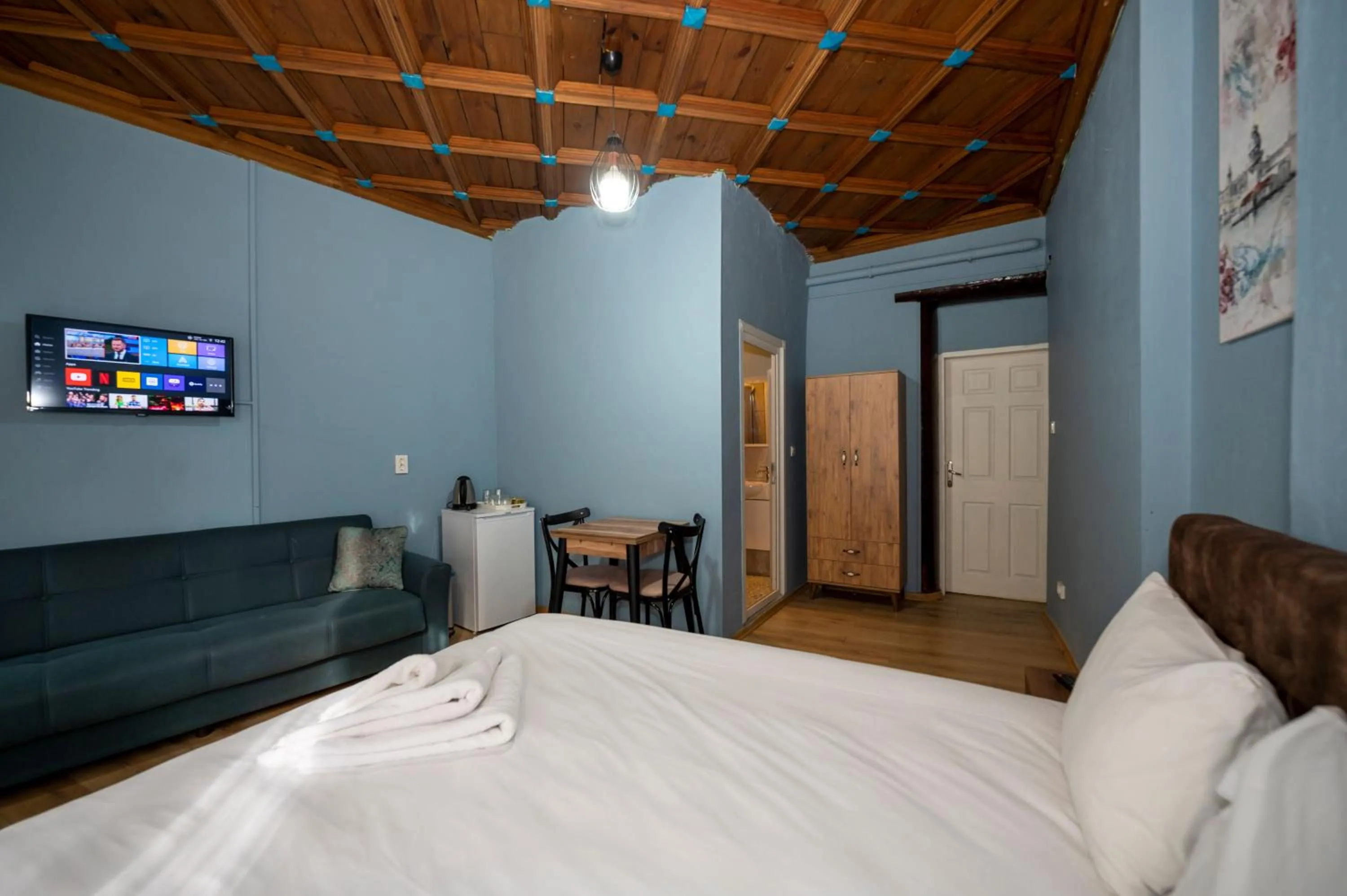 Bed in Taksim Antique Hotel