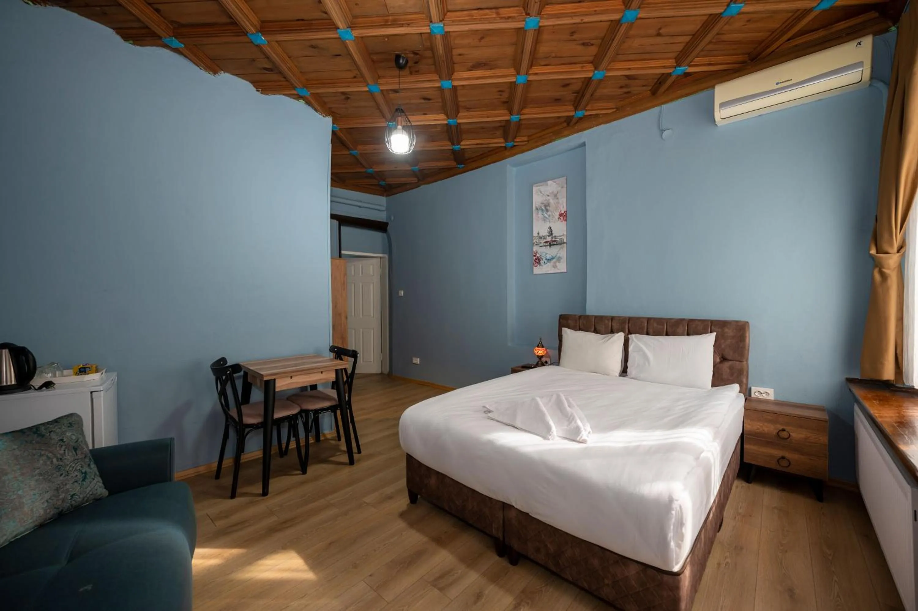 Bed in Taksim Antique Hotel