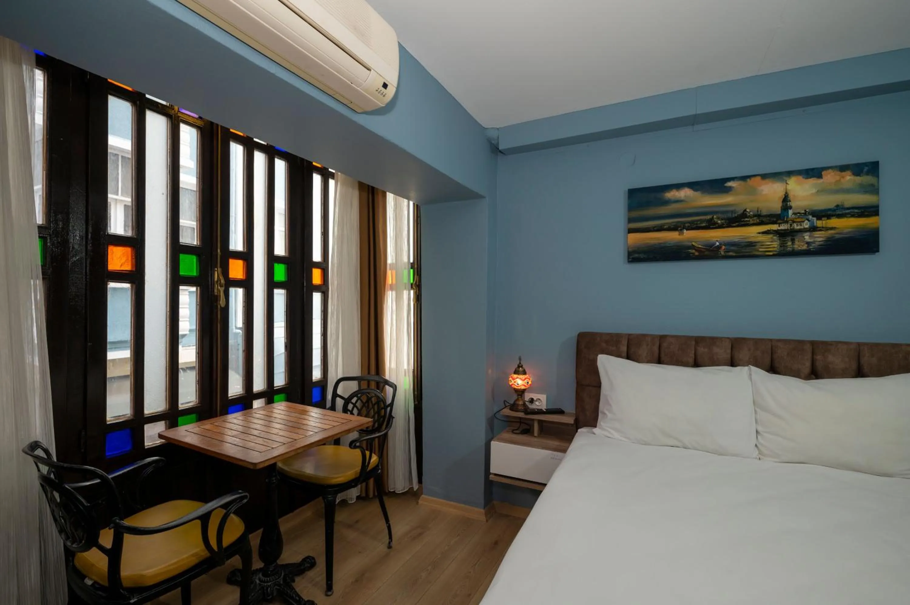 Bed in Taksim Antique Hotel