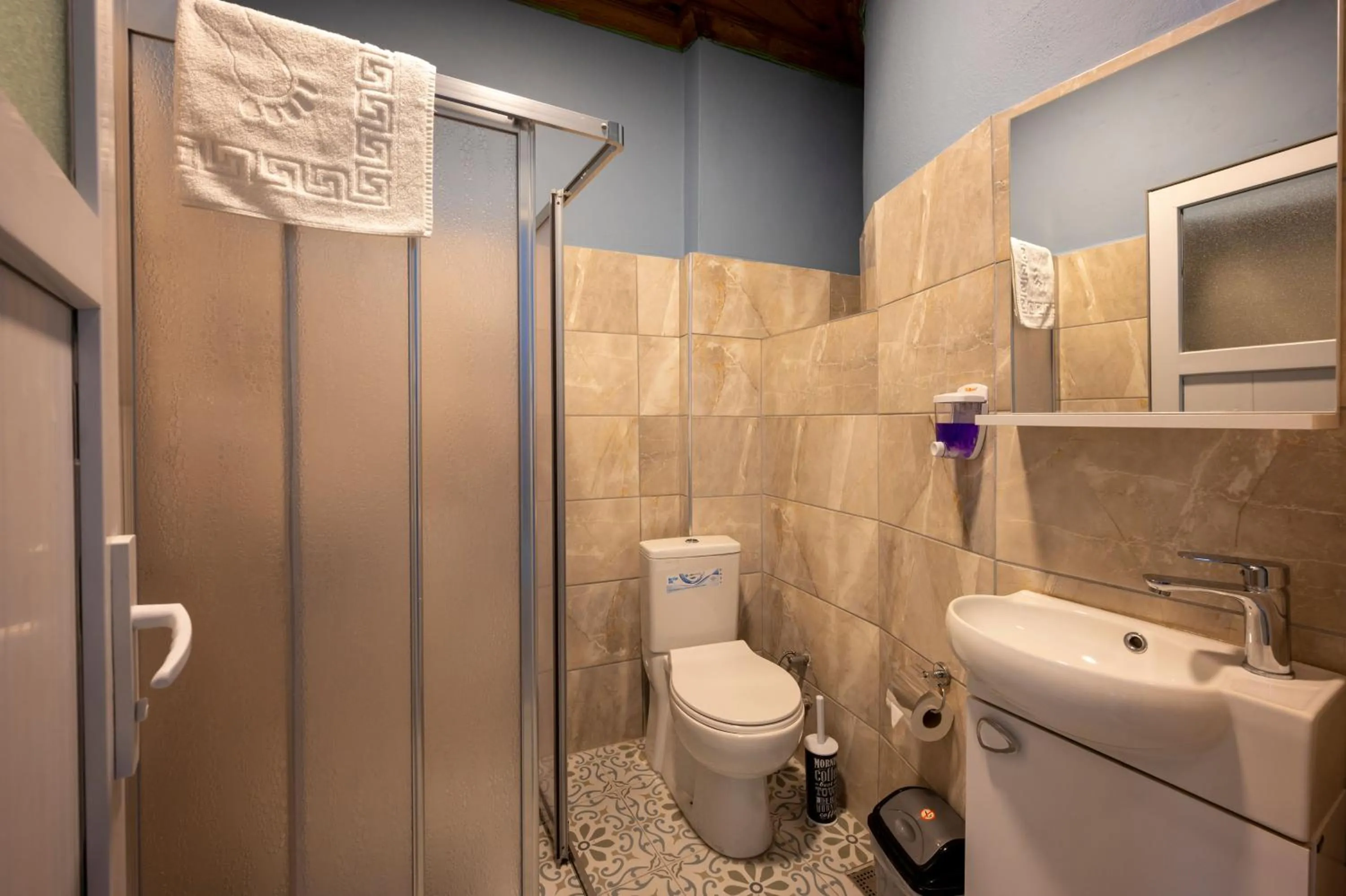 Shower in Taksim Antique Hotel