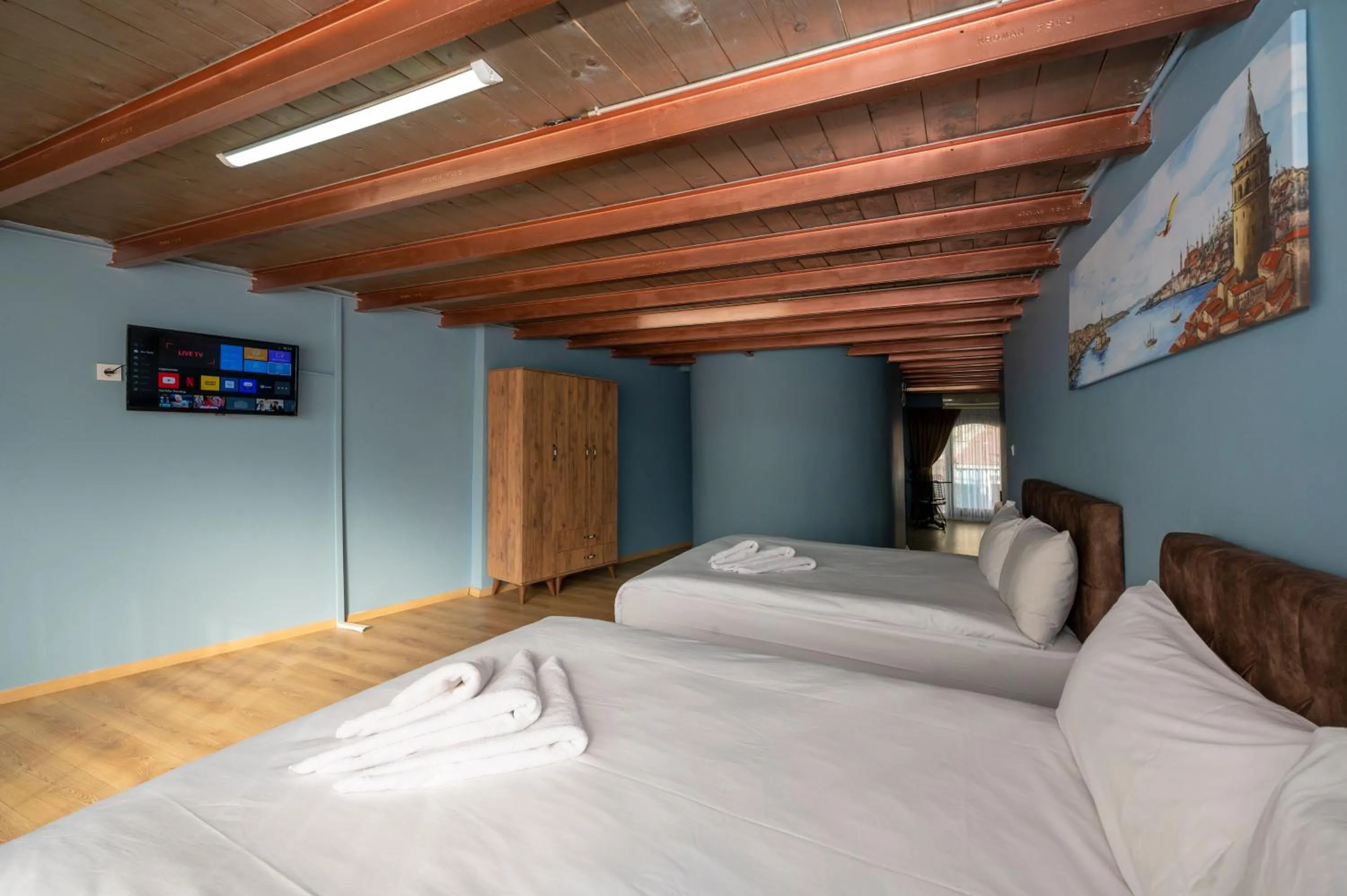 Bed in Taksim Antique Hotel