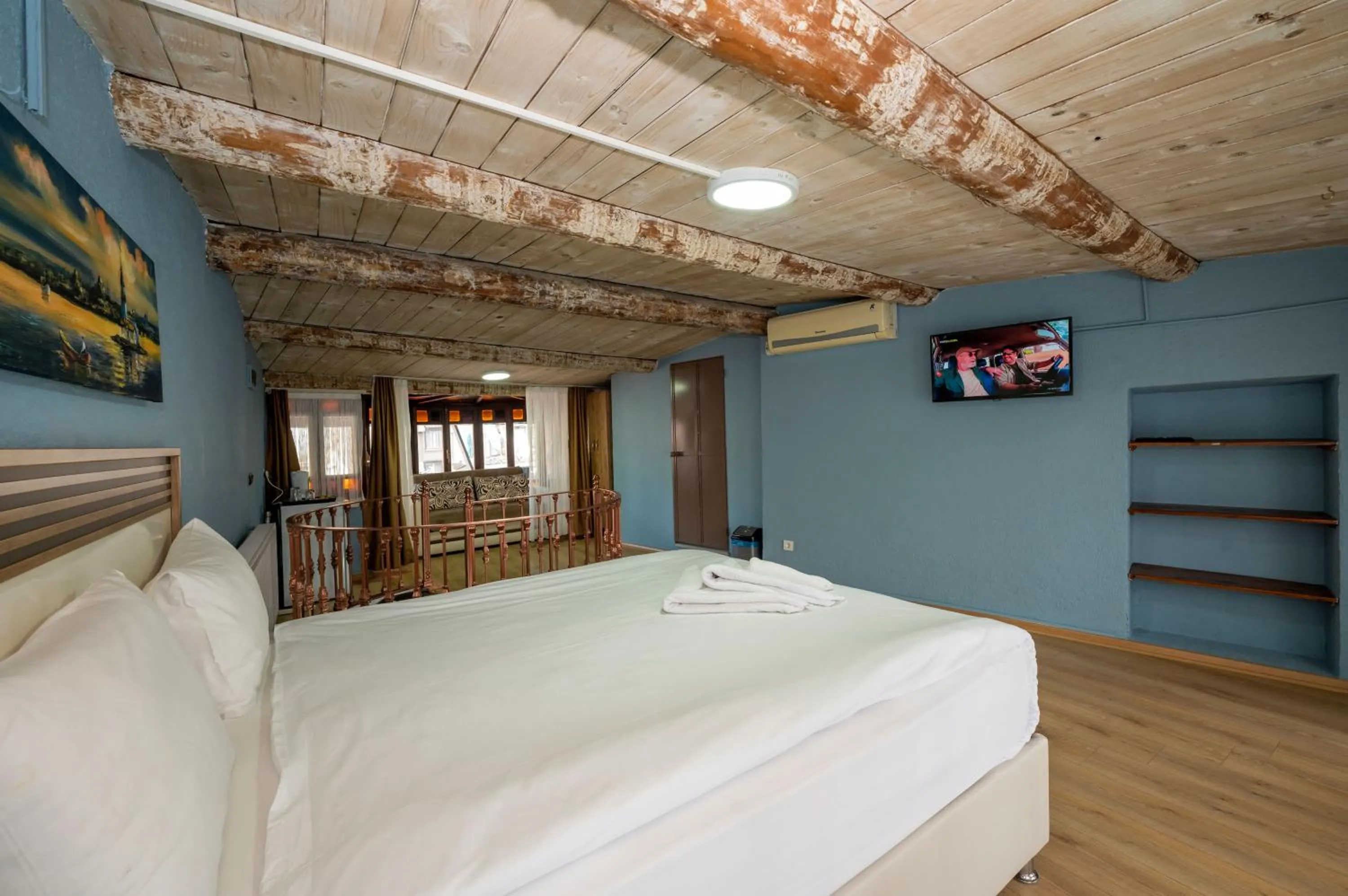 Bed in Taksim Antique Hotel