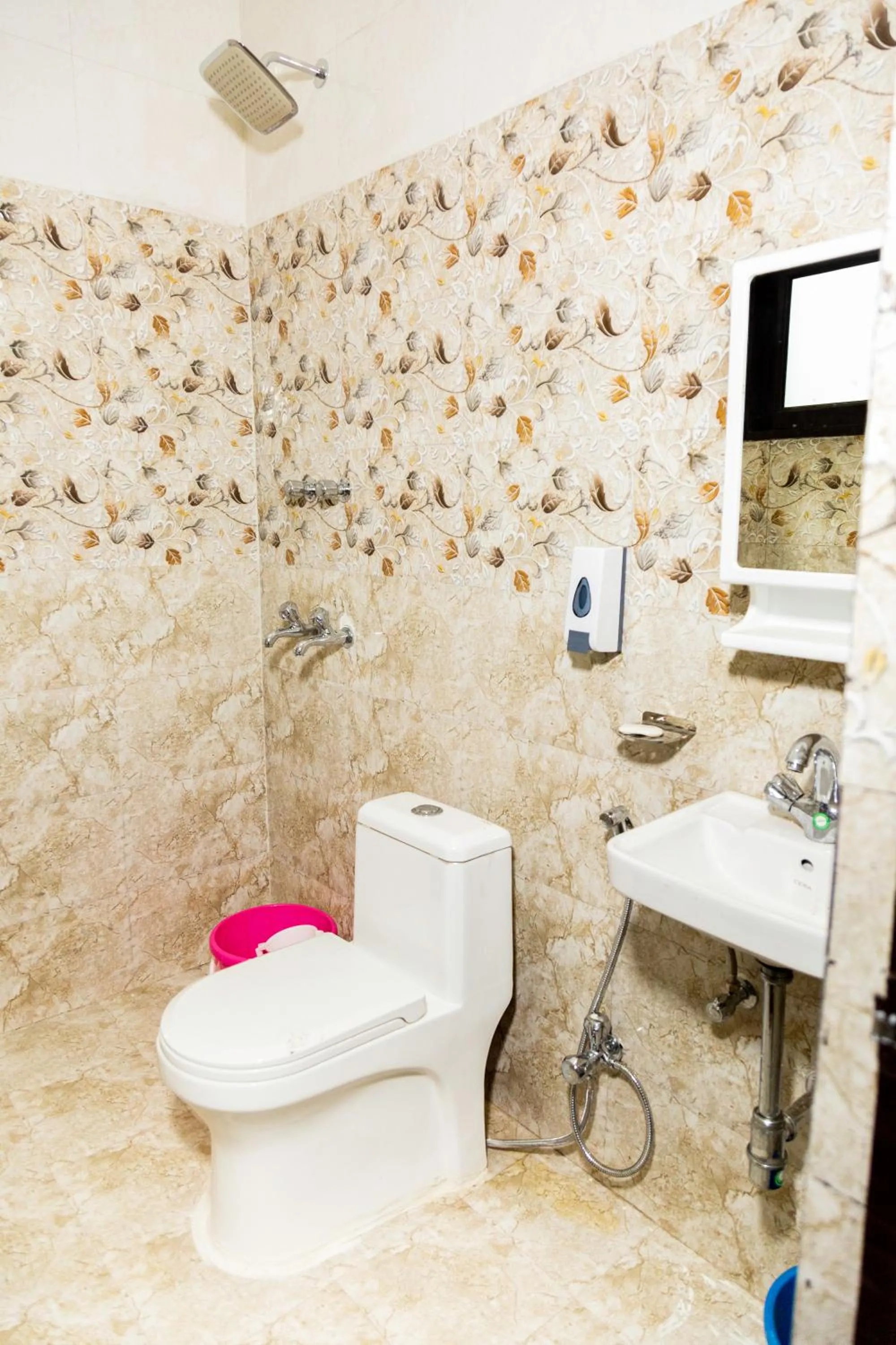 Bathroom in Jagdambey Hotel