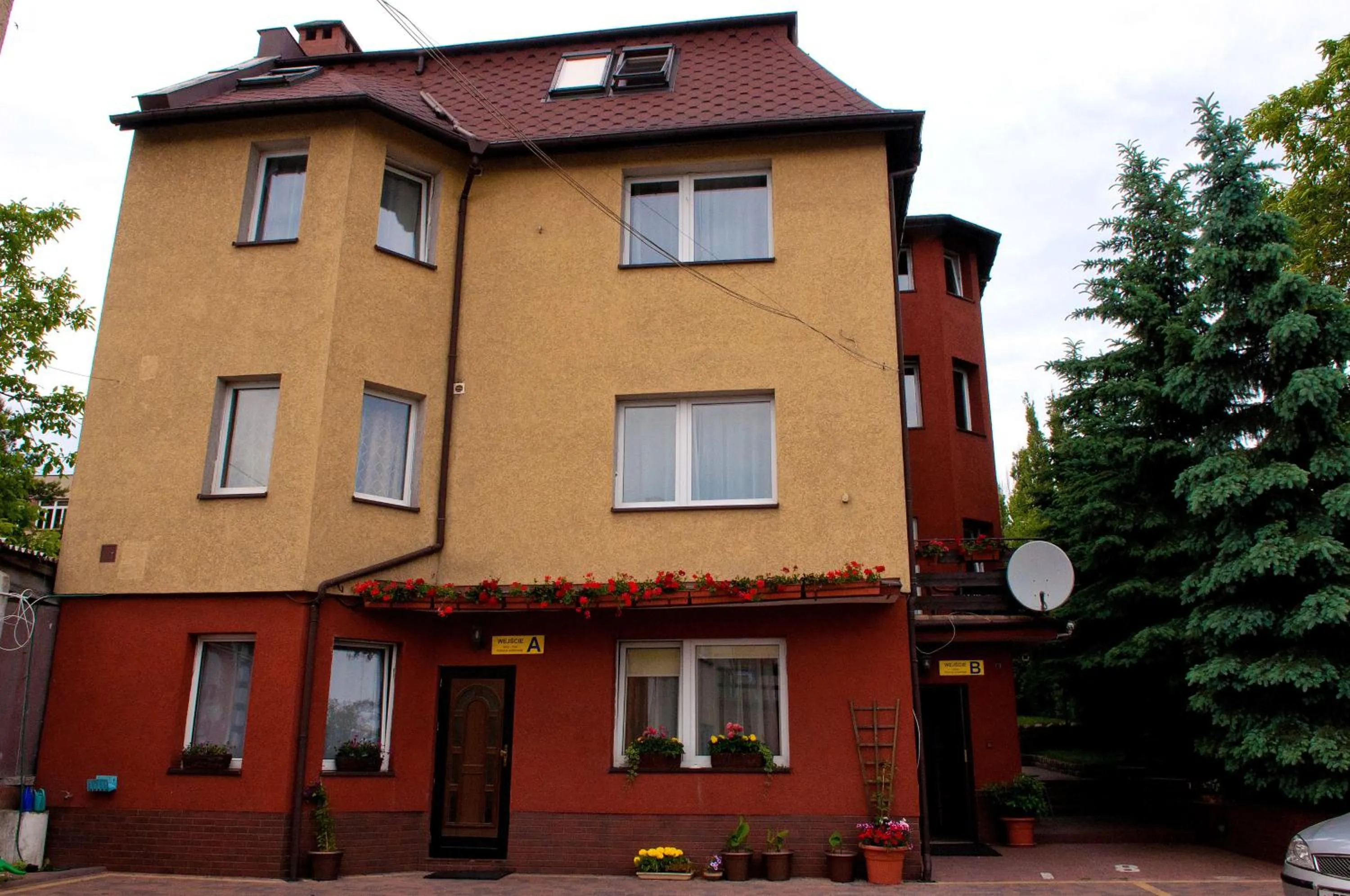 Property building in Abak