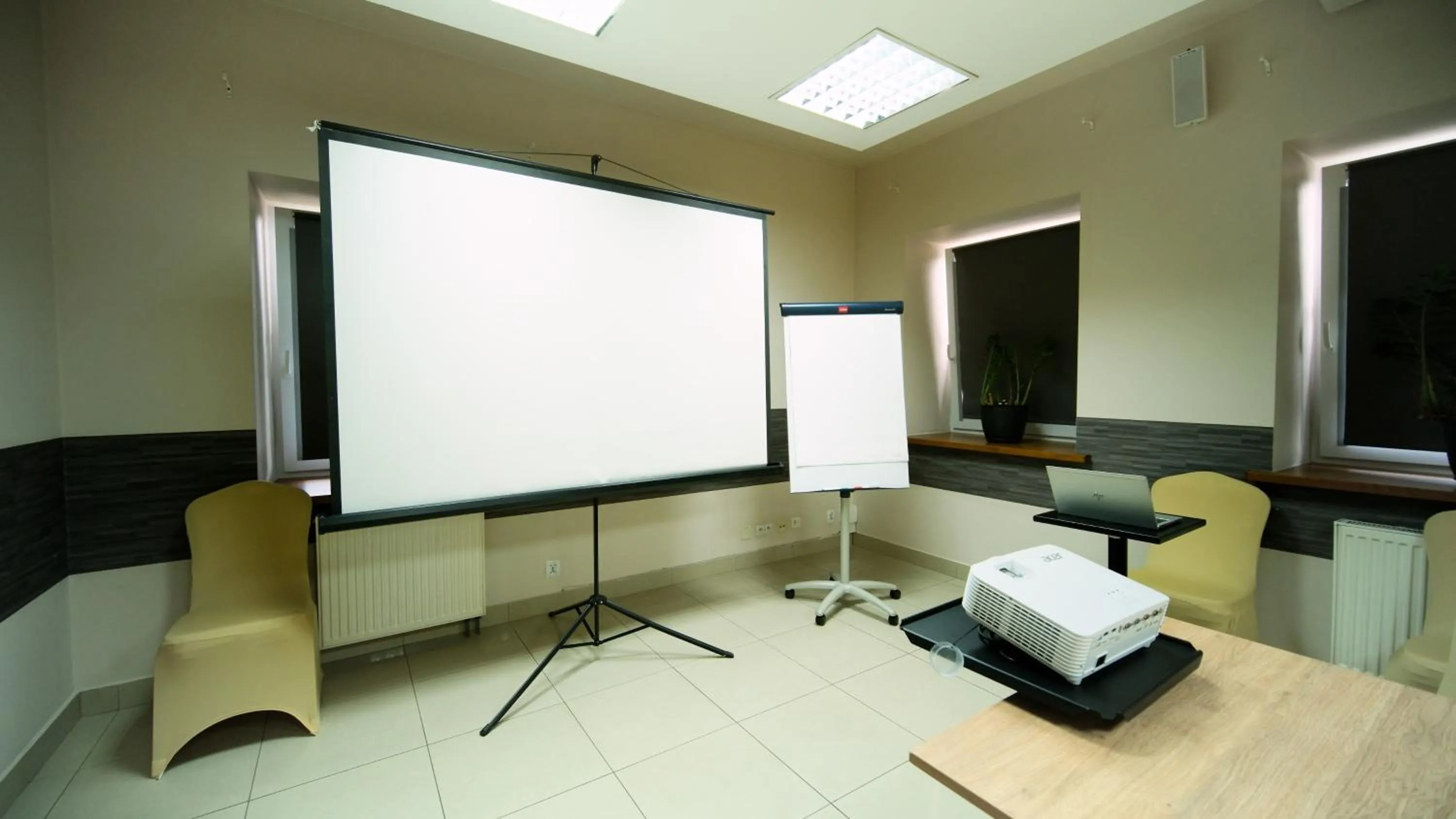 Meeting/conference room in Nova Hotel
