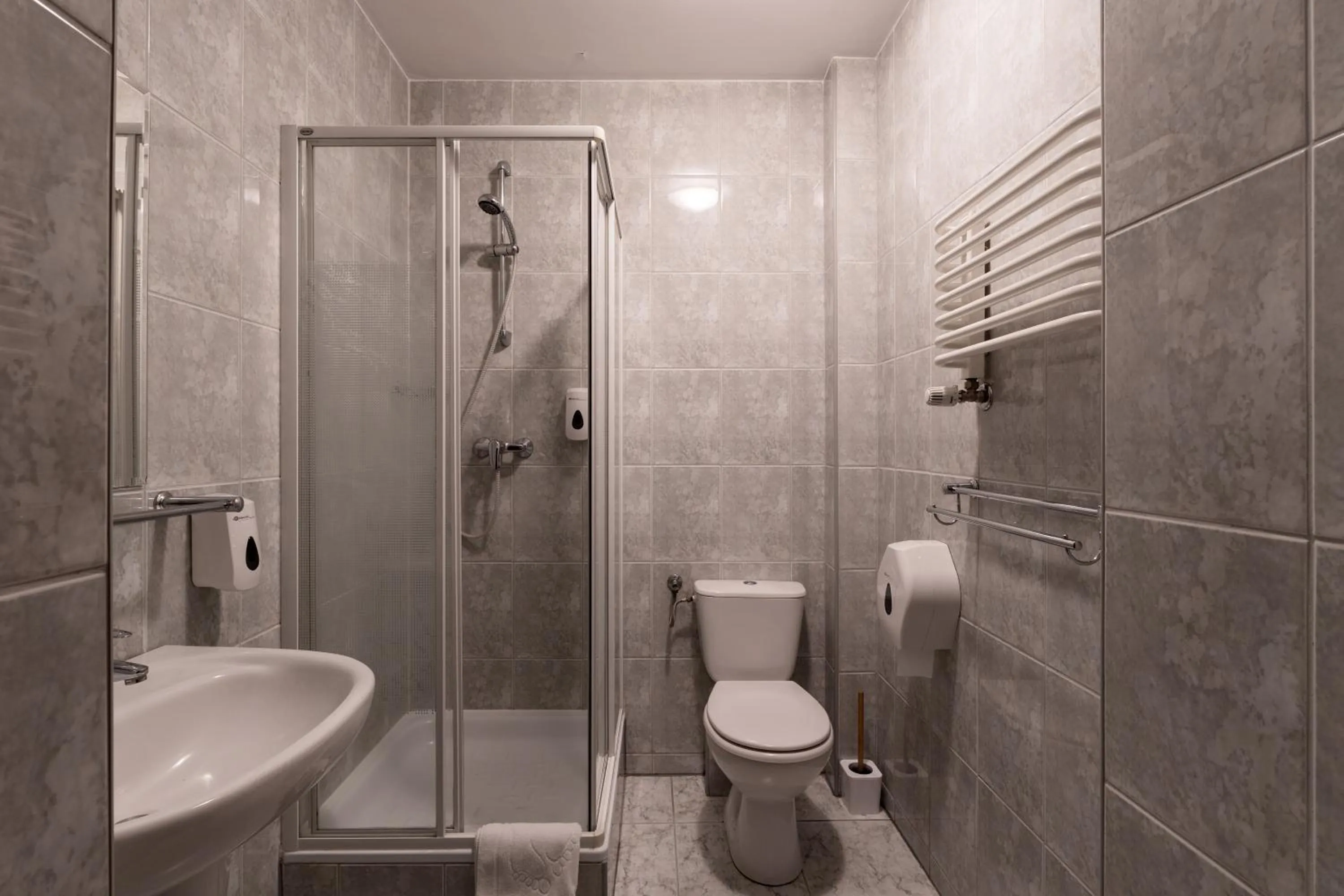 Shower in Nova Hotel