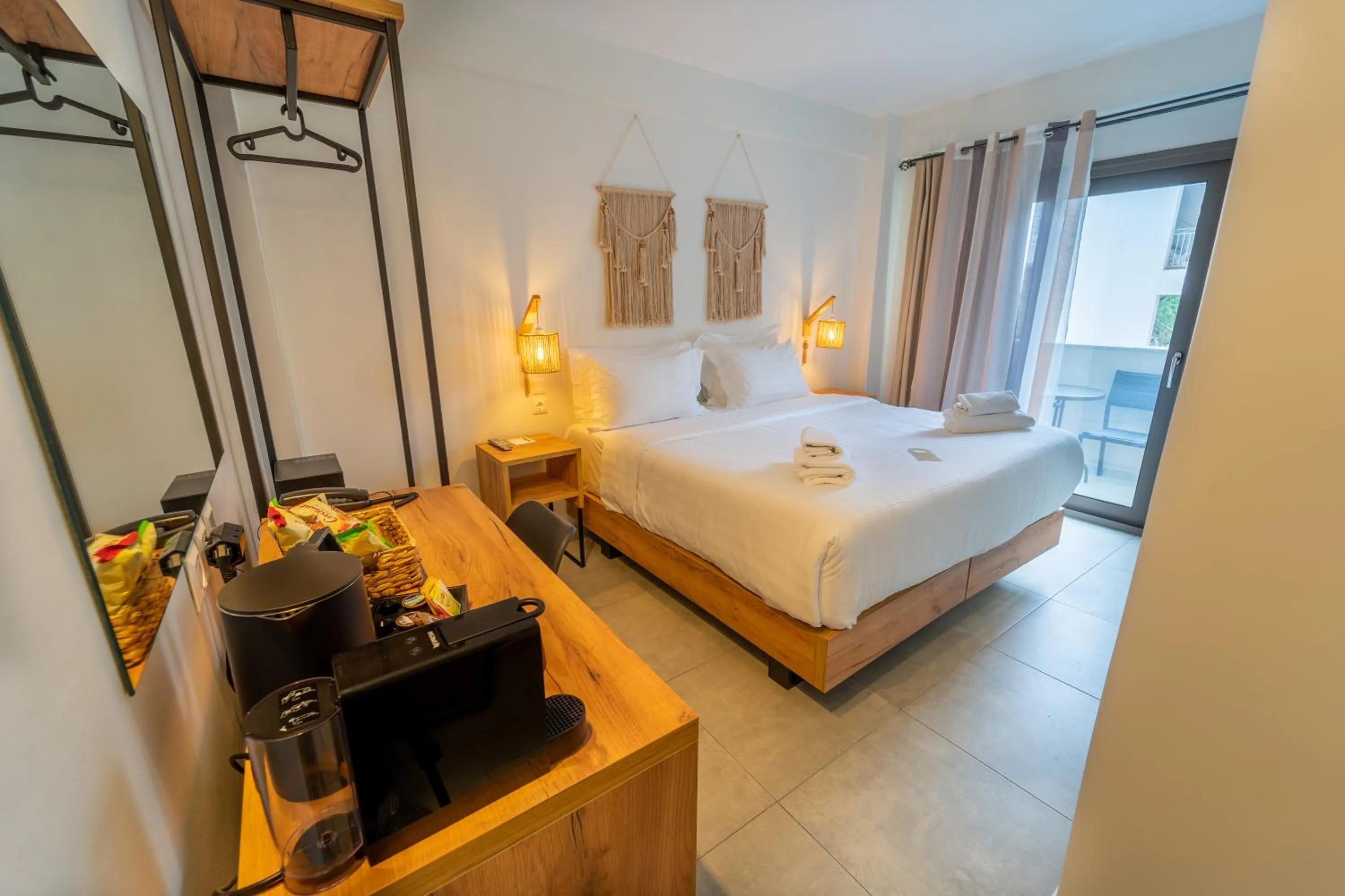 Superior King Room in Niso Skiathos