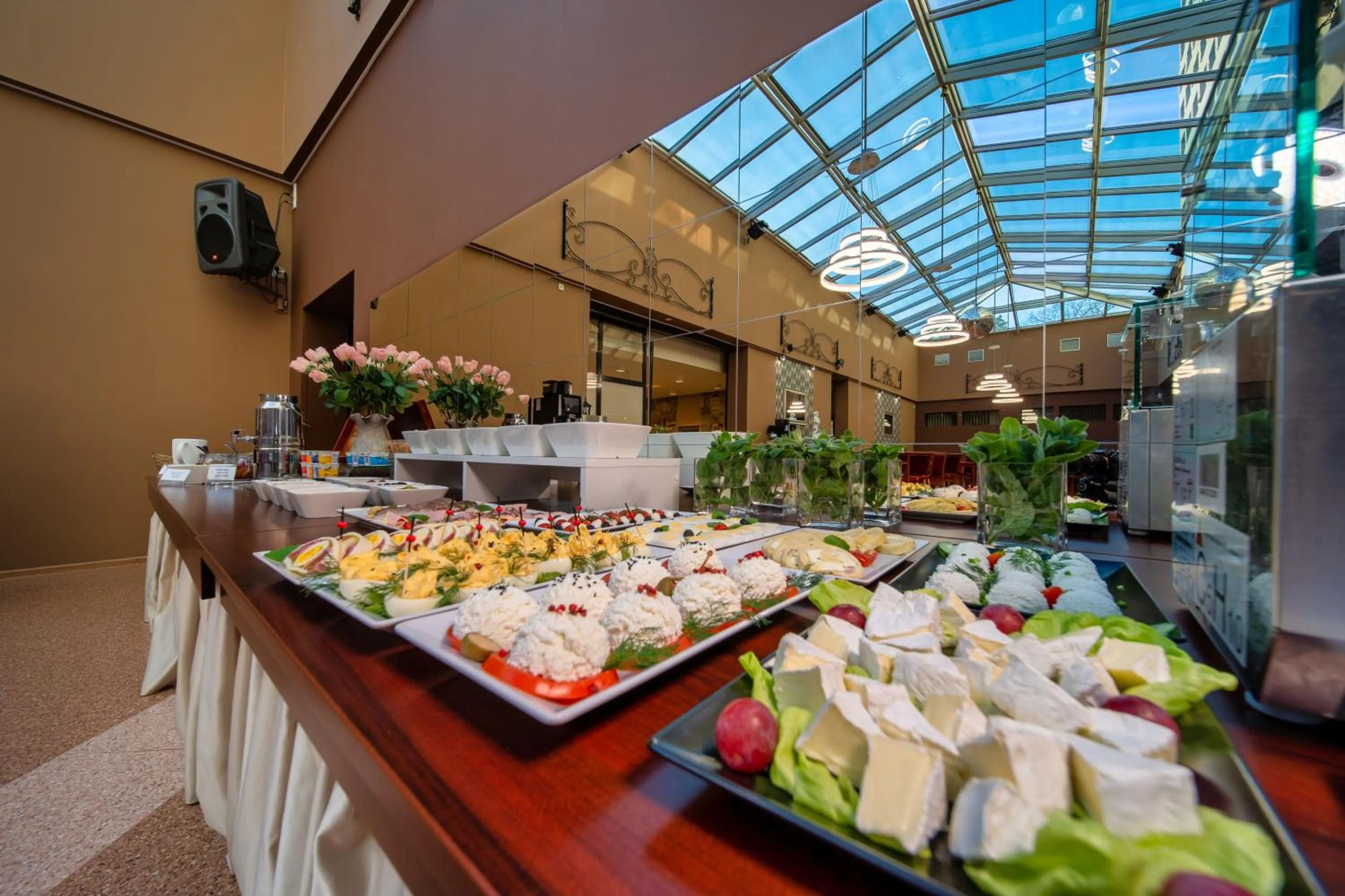 Breakfast in Hotel Gromada Pila