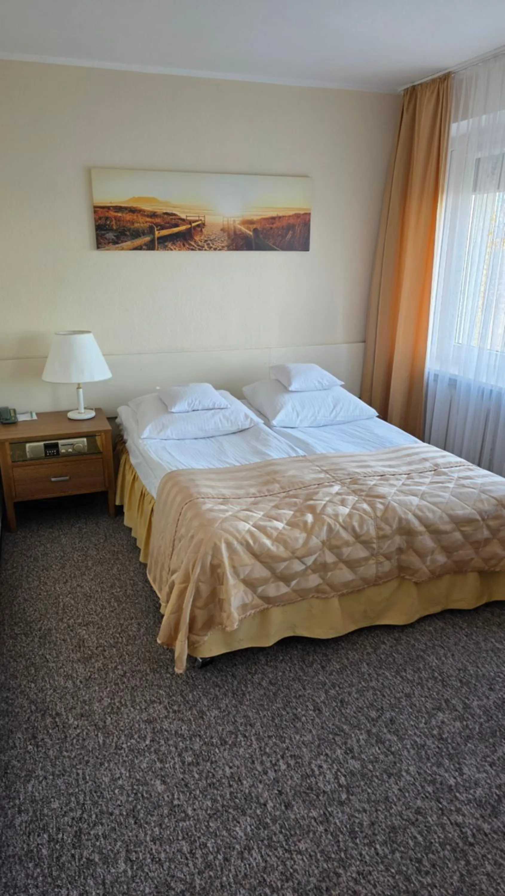 Bed in Hotel Gromada Pila