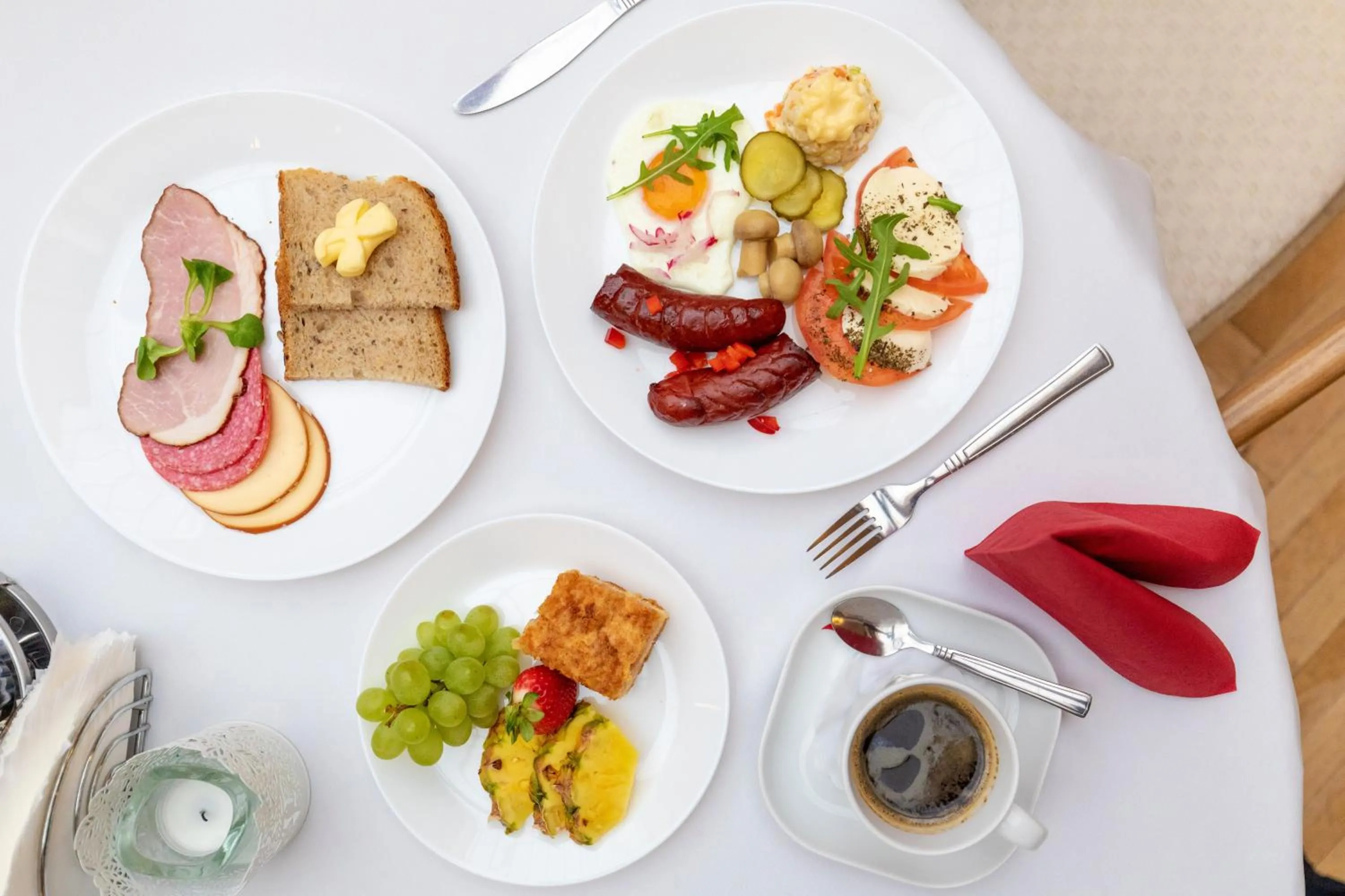 Restaurant/places to eat in Hotel Gromada Arka Lux