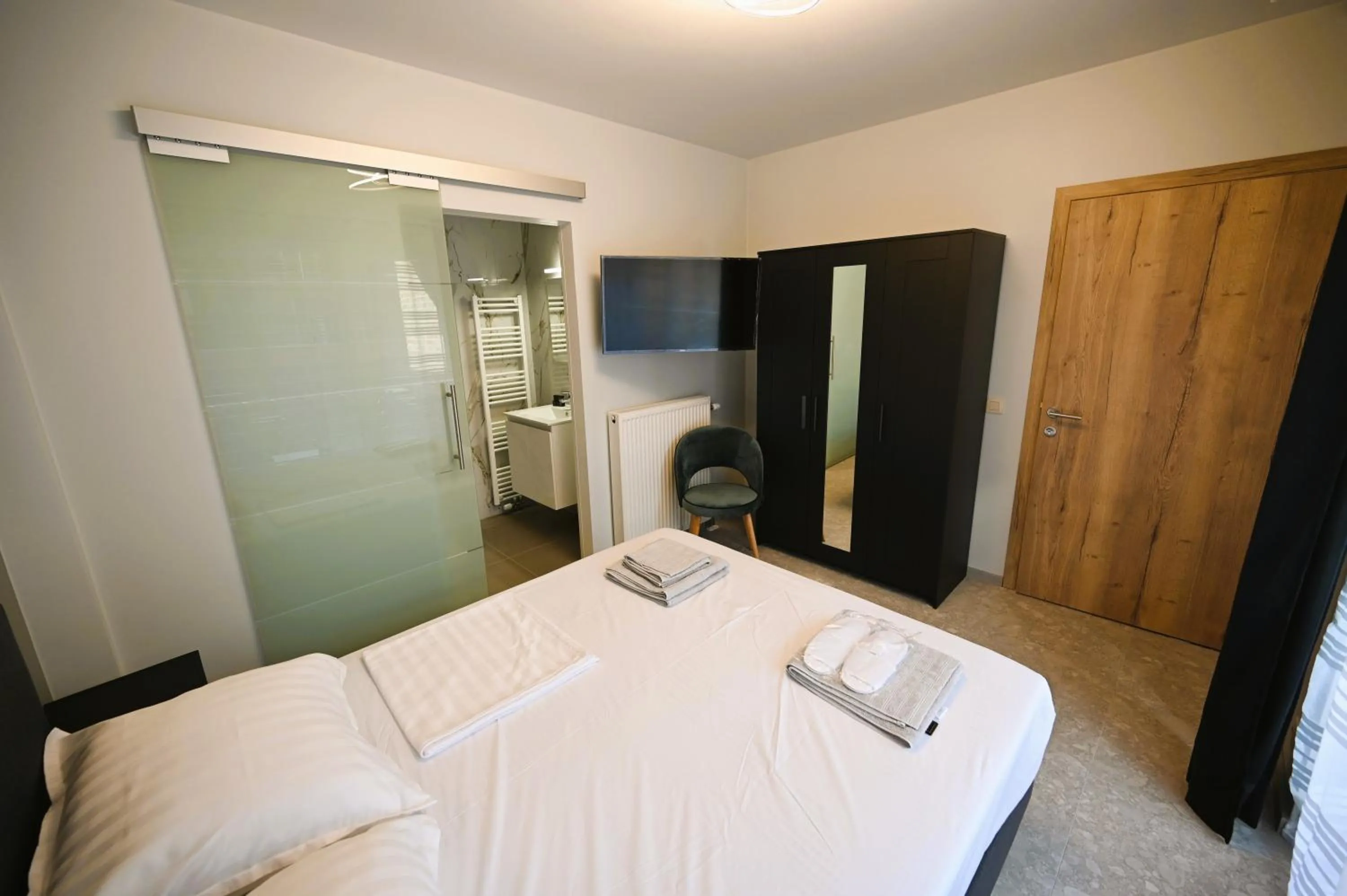 TV and multimedia, Bed in Cesar Palace