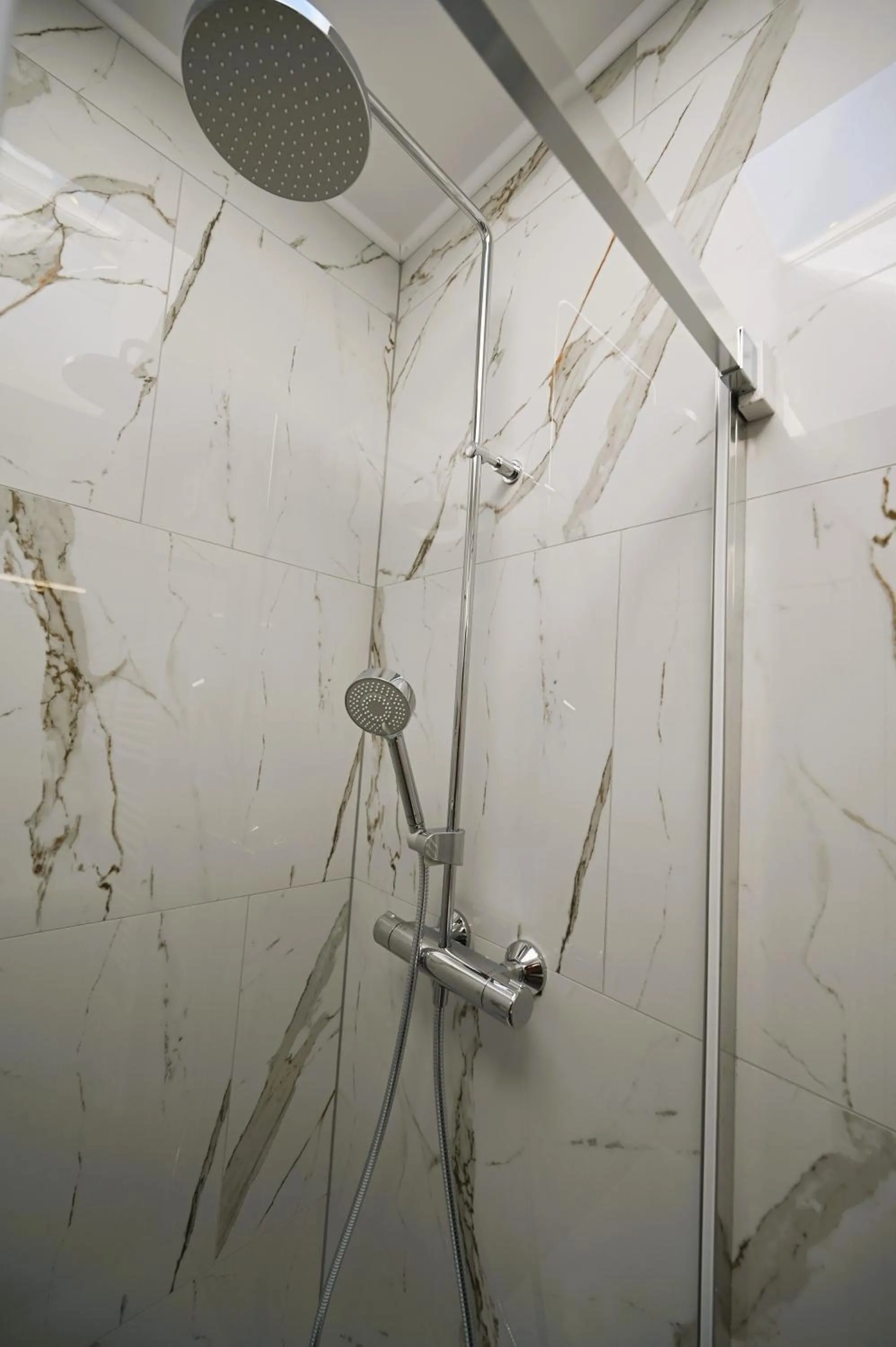 Shower in Cesar Palace