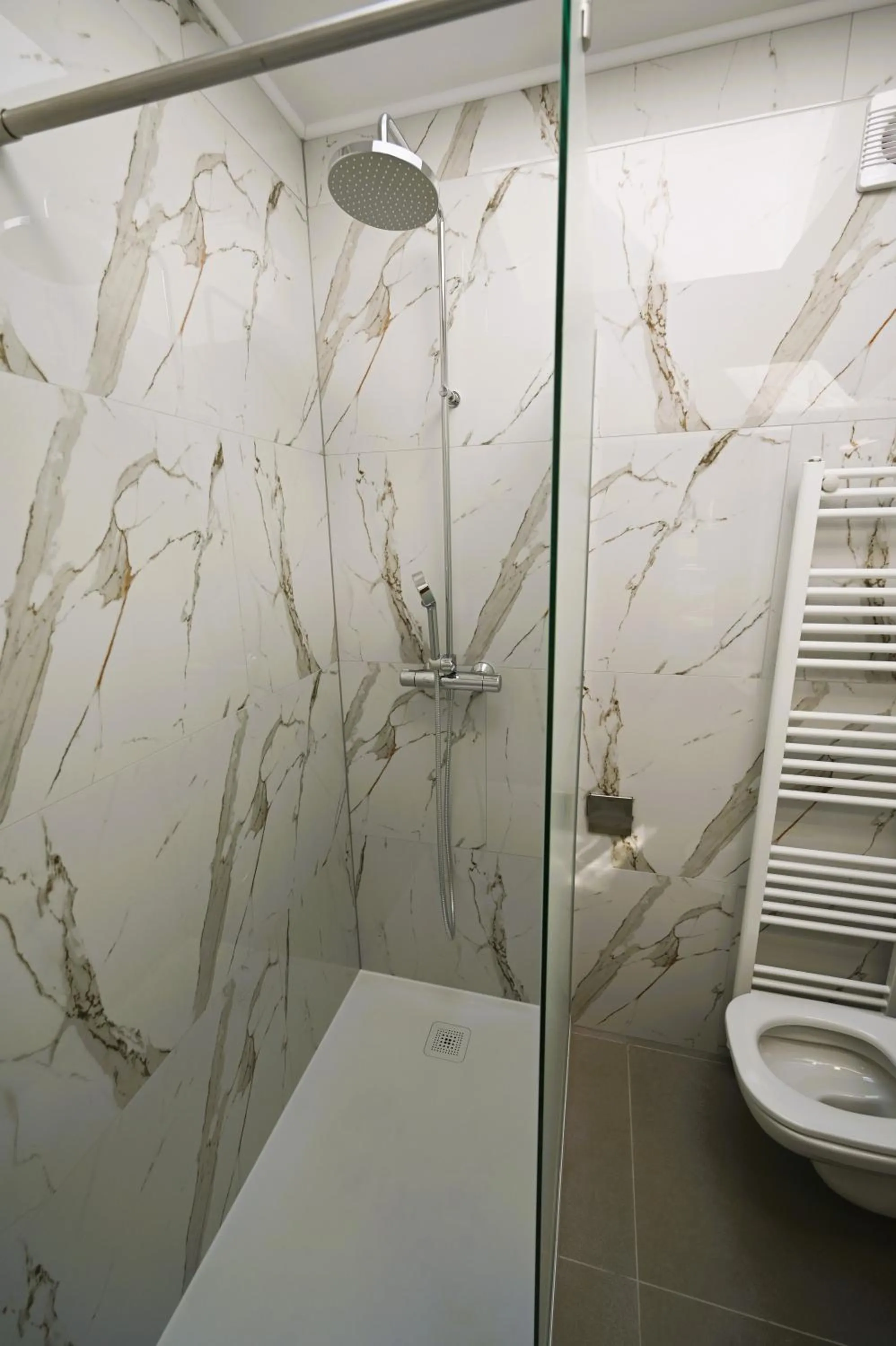 Shower in Cesar Palace